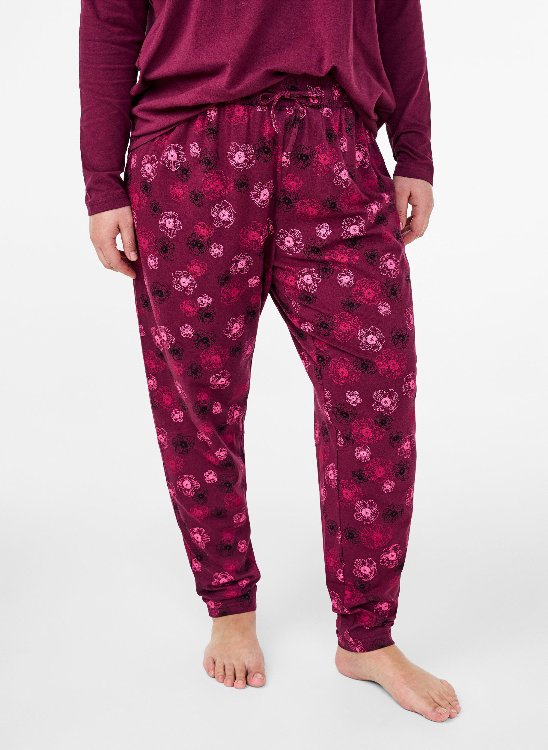 Zizzi Cotton Pyjamas Hose mit Druck, Dunkles Bordeaux, Model image number 2