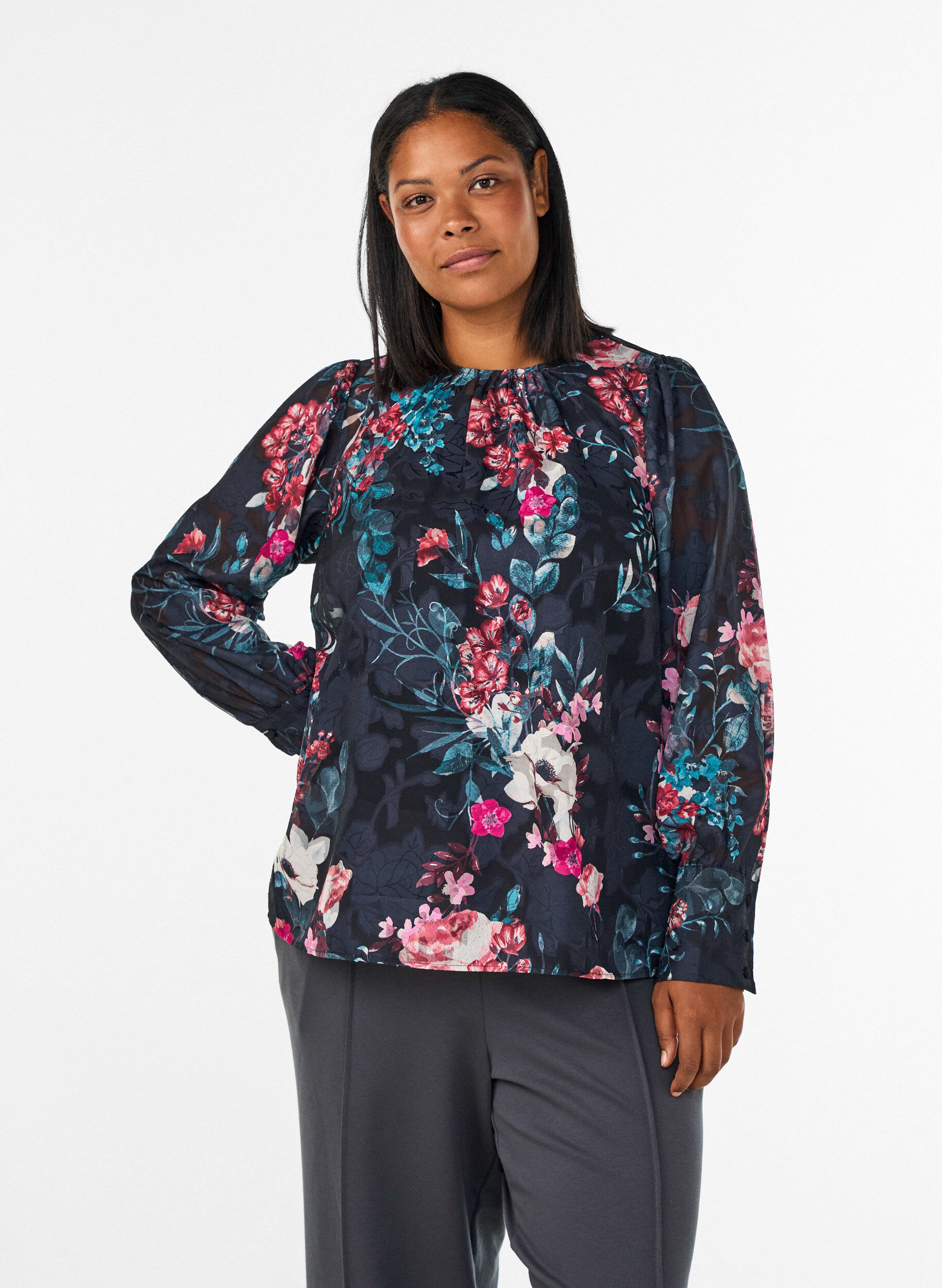 ZizziGebl&uuml;mte Bluse mit Webstruktur, Schwarz, Model image number 0