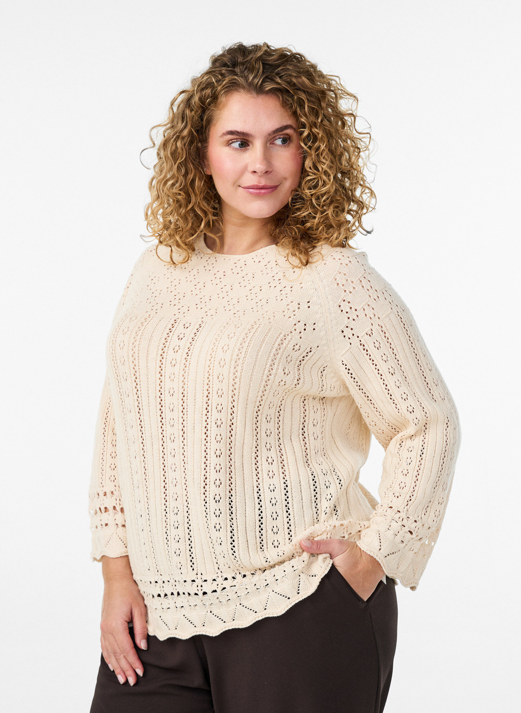 Zizzi Stricktop mit Lochstickerei und 3/4-&Auml;rmeln, Beige, Model image number 0