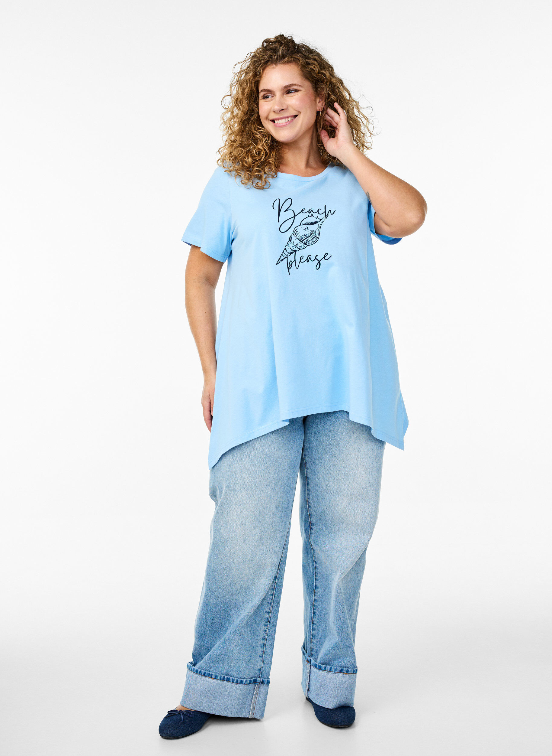 Zizzi T-Shirt mit Rundhalsausschnitt und A-Linie, Blau, Model image number 1