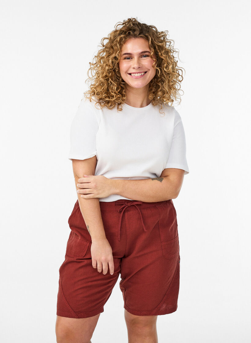 Lockere Shorts aus Baumwolle mit Taschen, Rot, Model image number 0