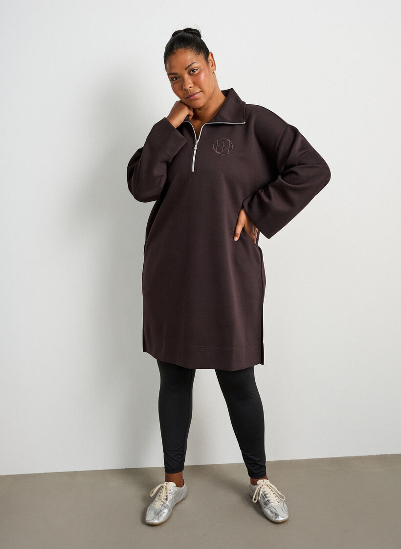 Sportliches Sweatkleid mit hohem Kragen und Rei&szlig;verschluss, Braun, Model image number 1