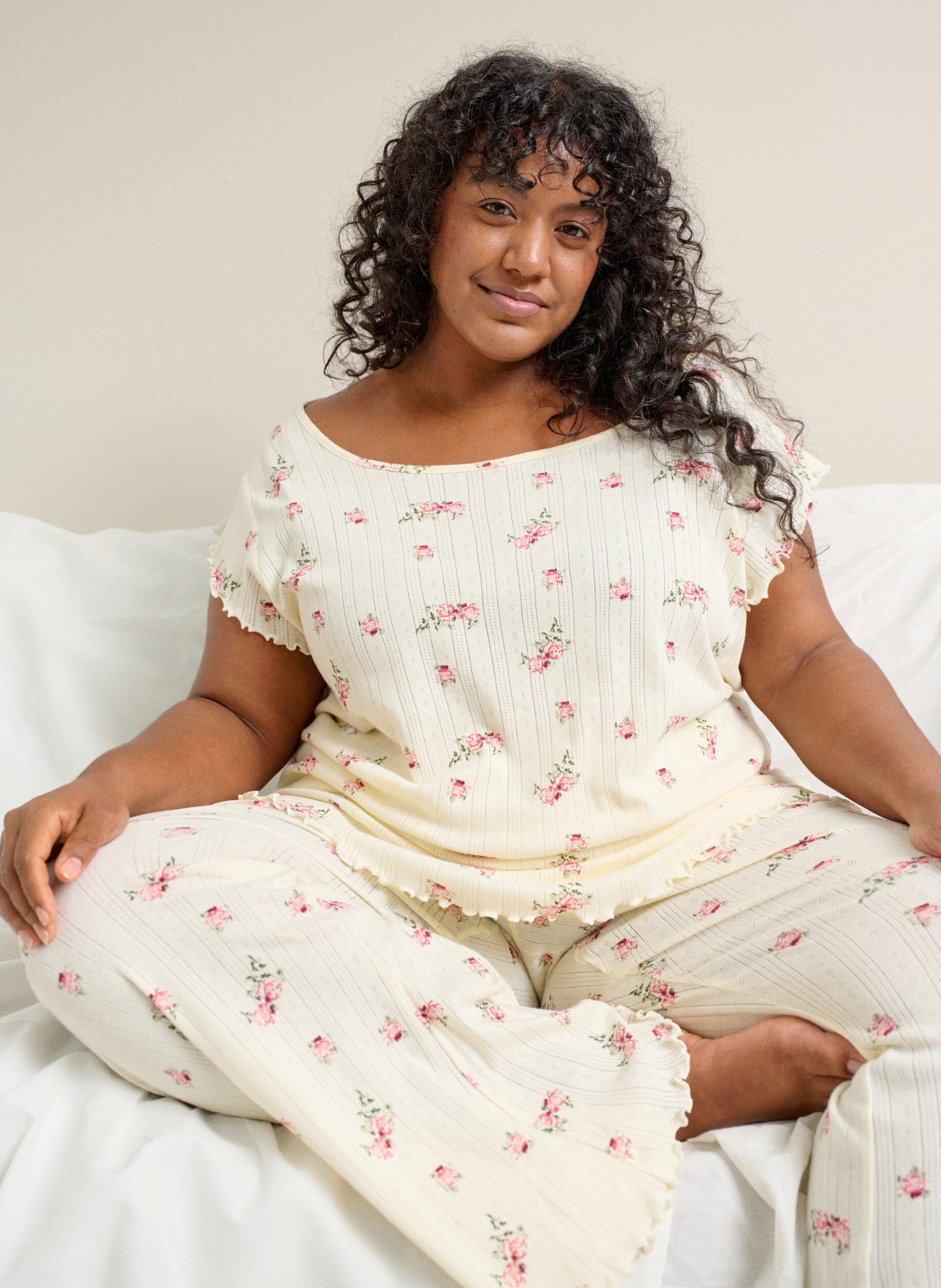 Zizzi Bio-Baumwoll-Pyjamaoberteil mit Fl&uuml;gel&auml;rmeln, Vanille, Image image number 0