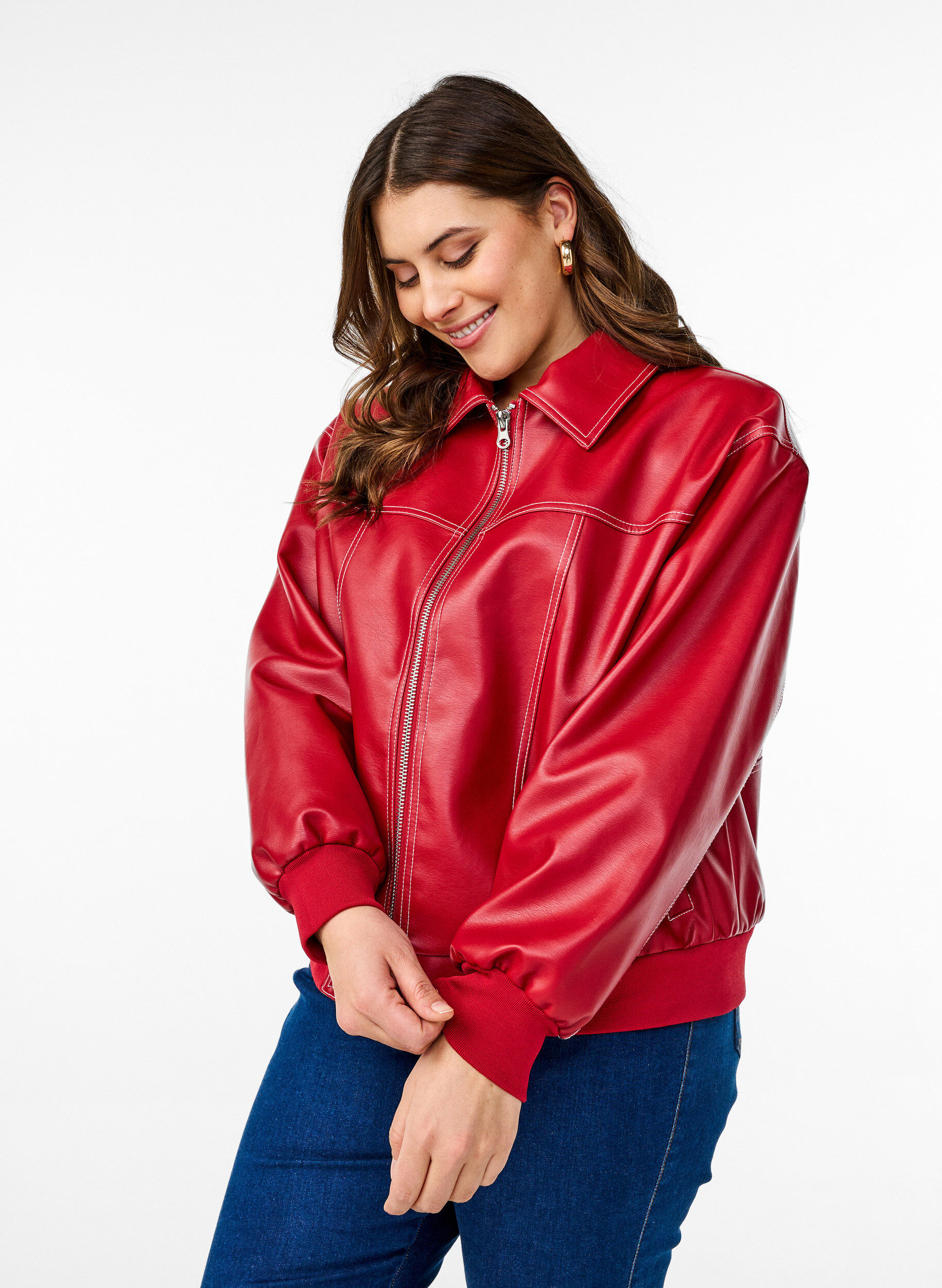 Zizzi Bomberjacke aus Kunstleder, Rhythmic Red, Model image number 0