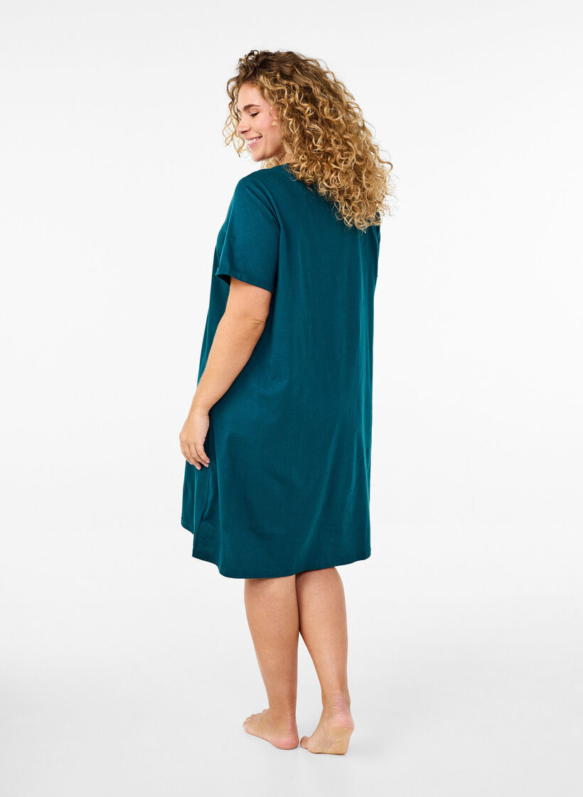 Kurz&auml;rmeliges Nachthemd aus Bio-Baumwolle, Gr&uuml;n, Model image number 2