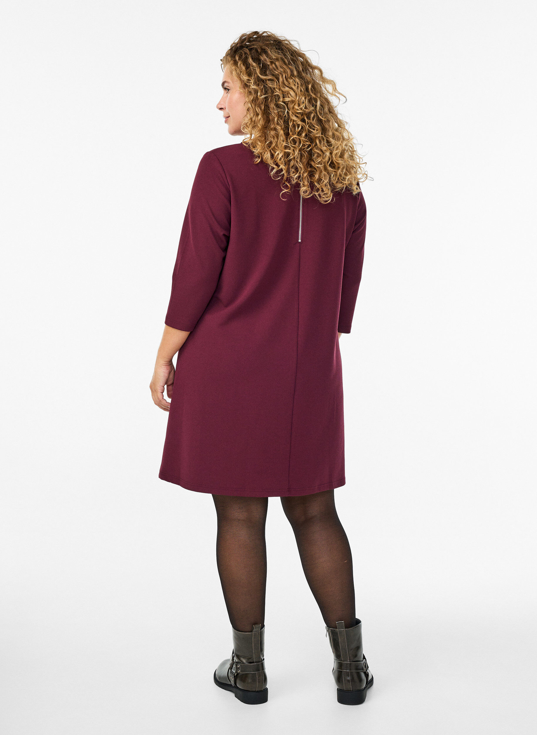 Zizzi FLASH - Kurz geschnittenes A-Linien Kleid aus Webstoff mit 3/4 &Auml;rmeln, Rot, Model image number 2