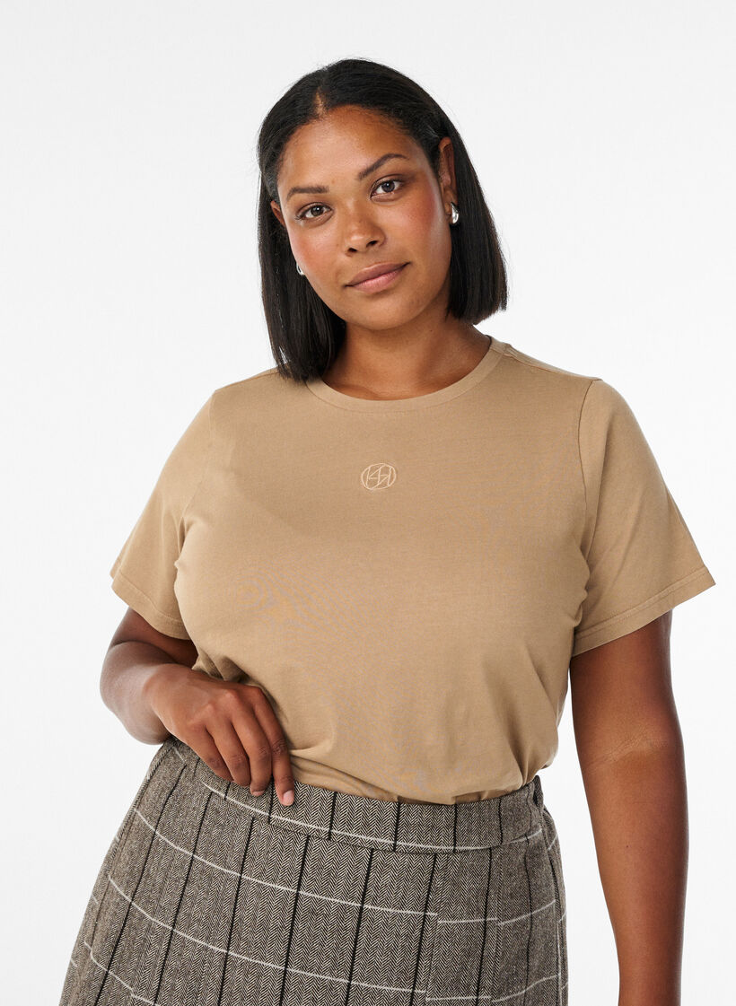 T-Shirt aus Bio-Baumwolle mit Washed-Look, Beige, Model image number 0
