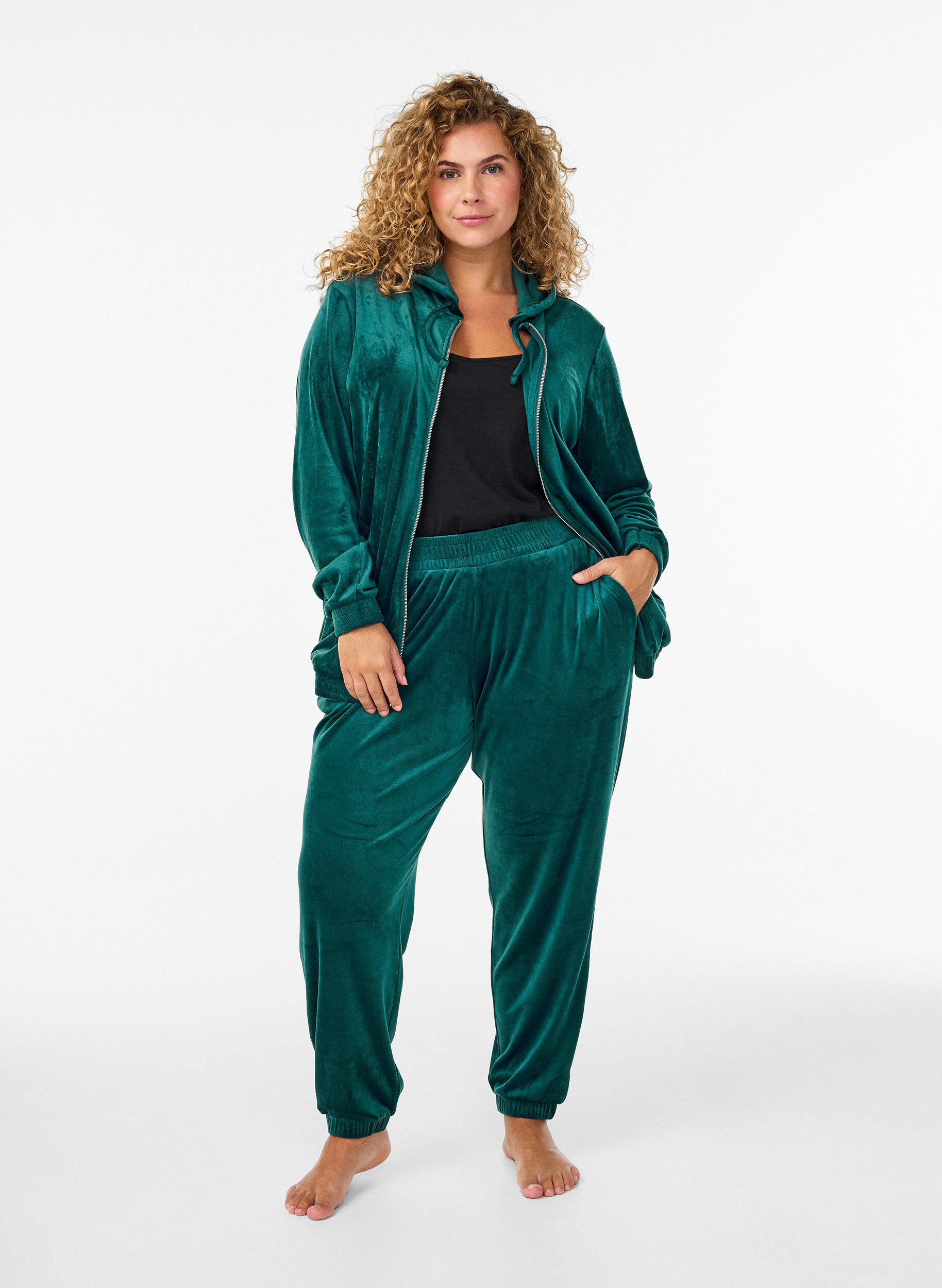 ZizziLockere Samt-Hose, Gr&uuml;n, Model image number 0
