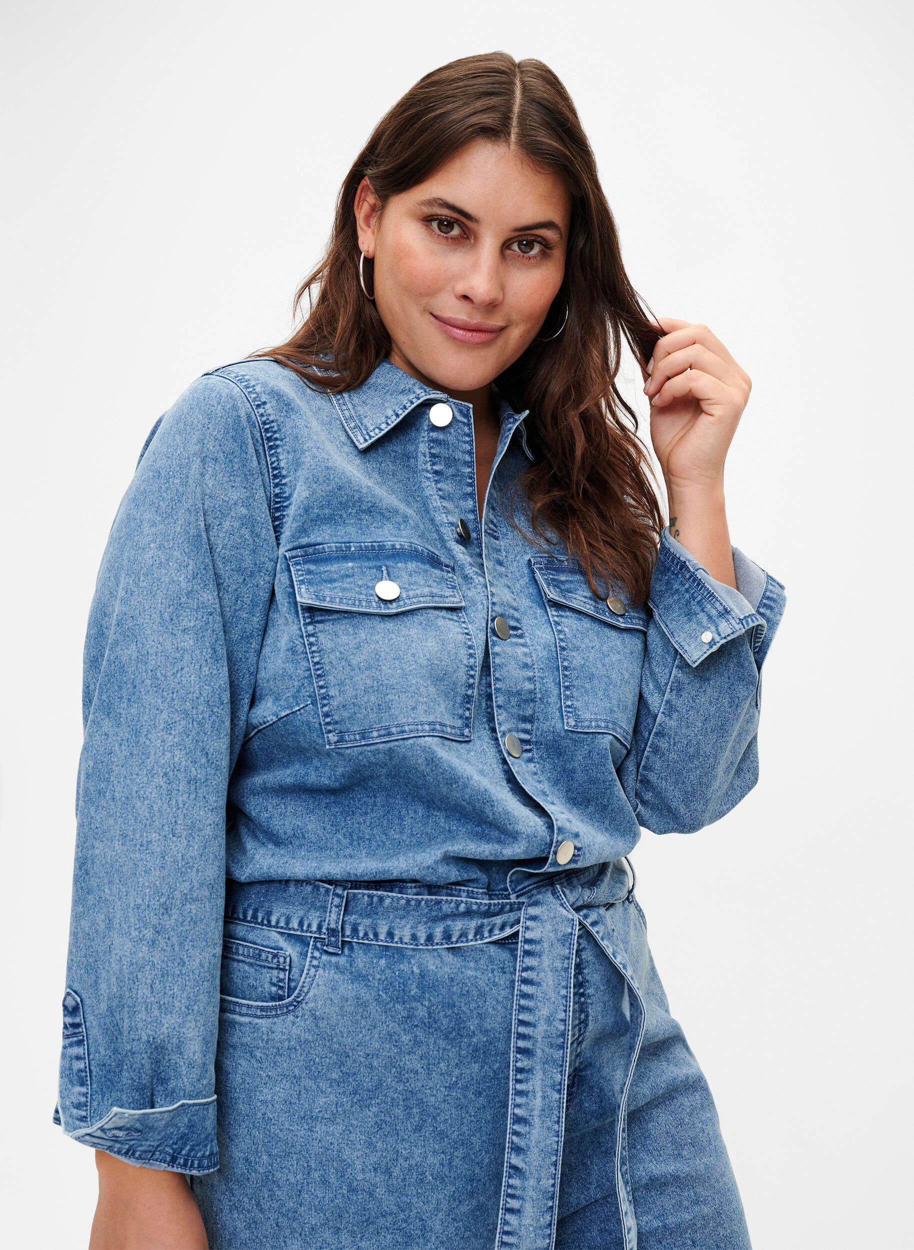 Zizzi Lang&auml;rmeliger Denim-Jumpsuit, Light Blue Denim, Model image number 2