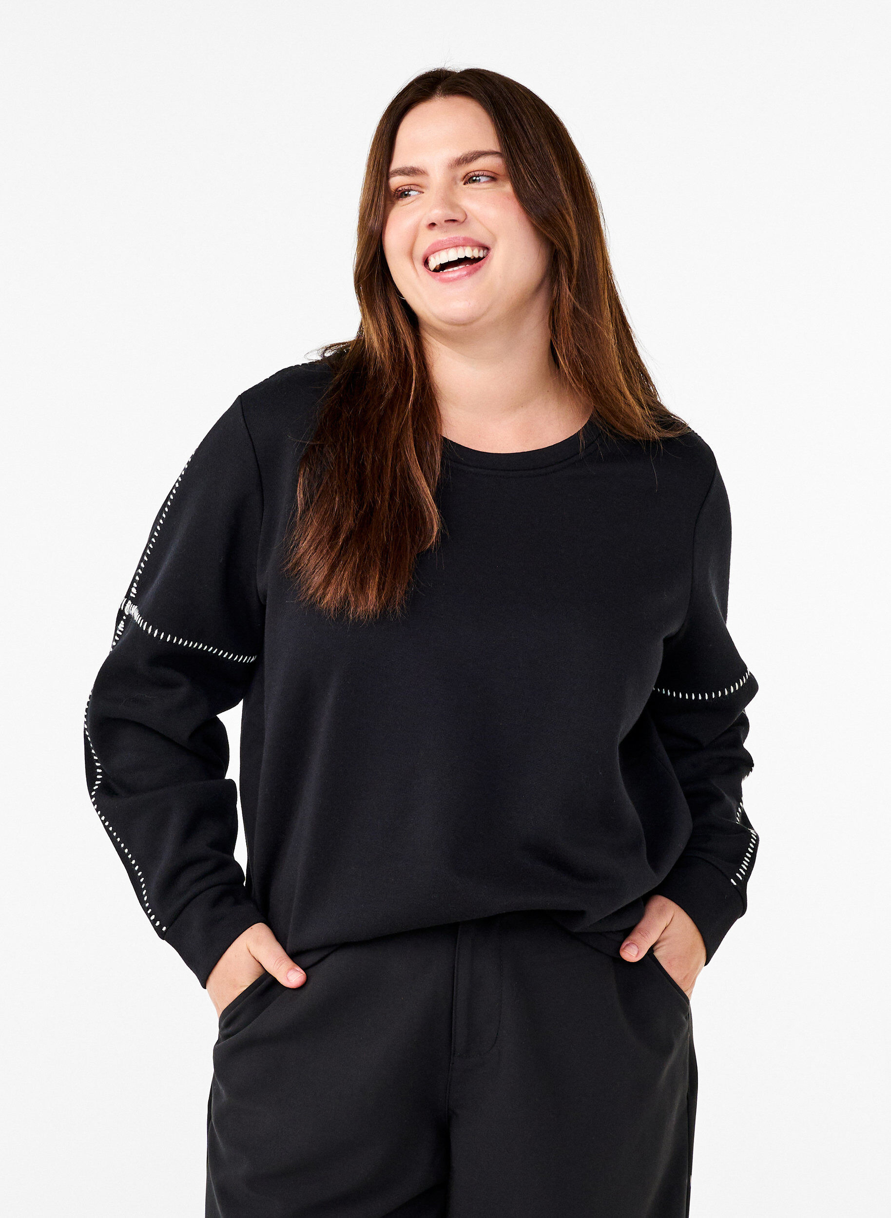 Zizzi Sweatshirt mit Kontrastn&auml;hten, Black, Model image number 0