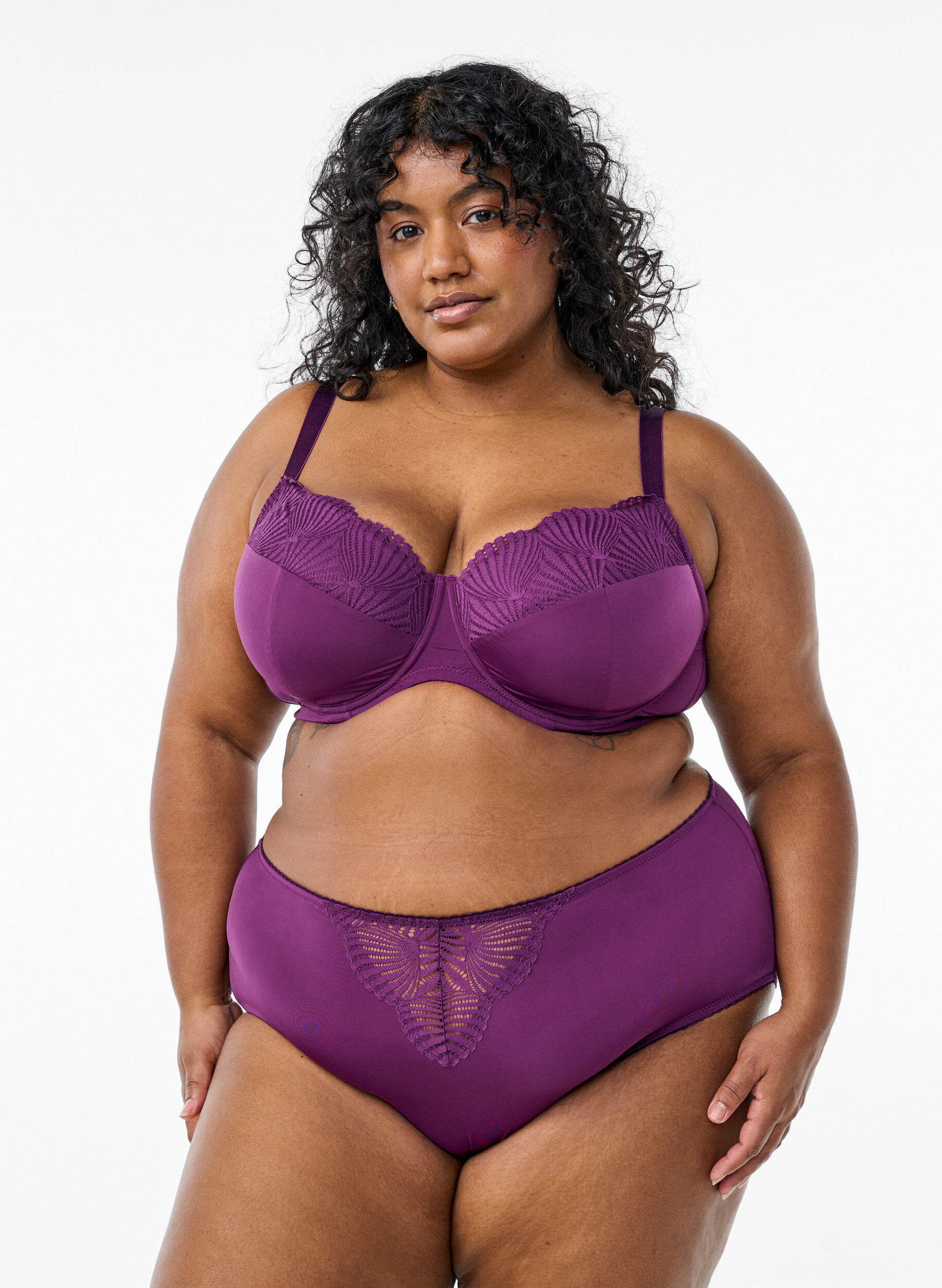 Zizzi Slip-Unterhose in Mikrofasergewebe mit Spitze, Dunkles Bordeaux, Model image number 0