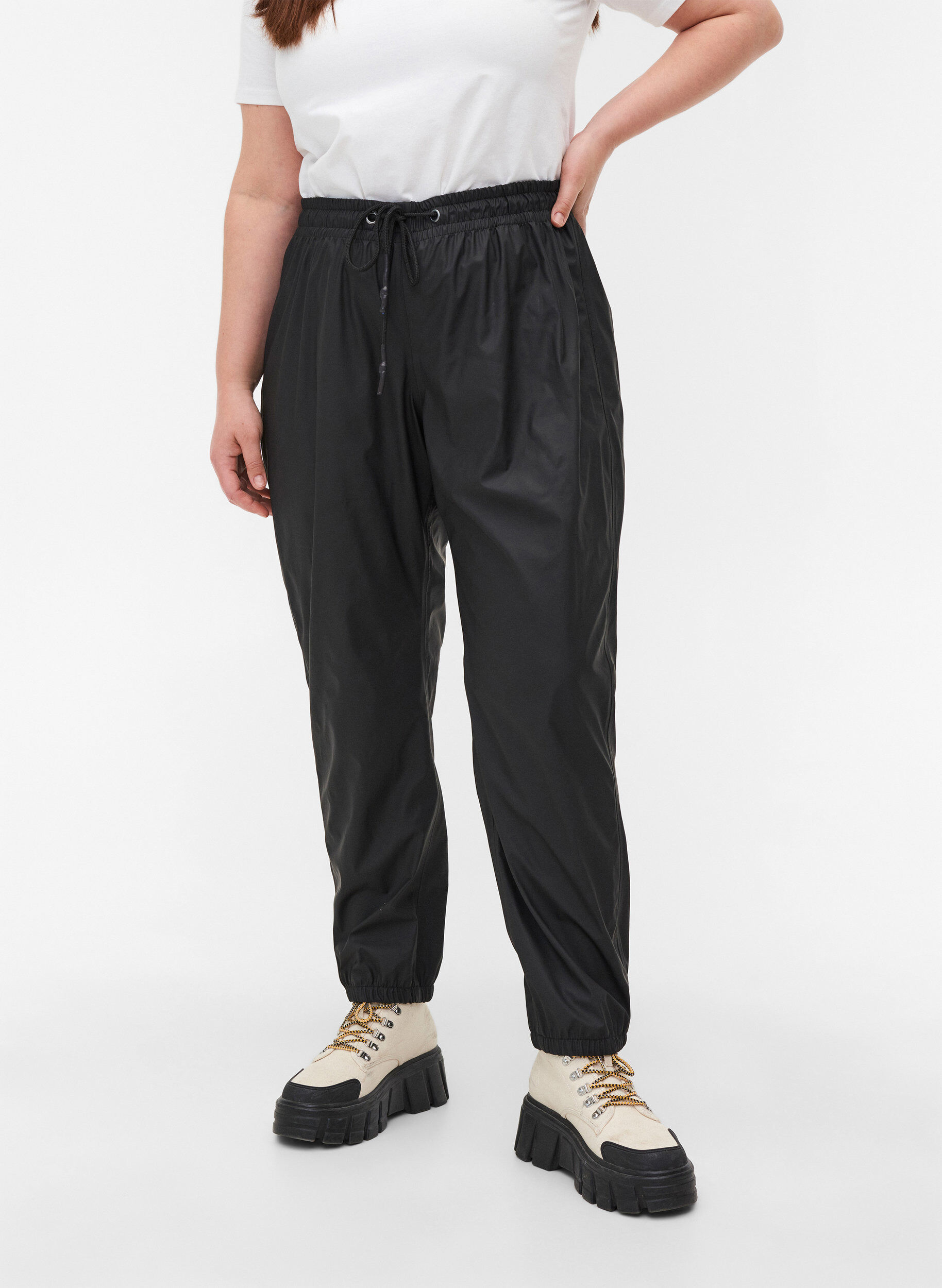 Zizzi Regenhose mit versiegelten N&auml;hten, Black, Model image number 3