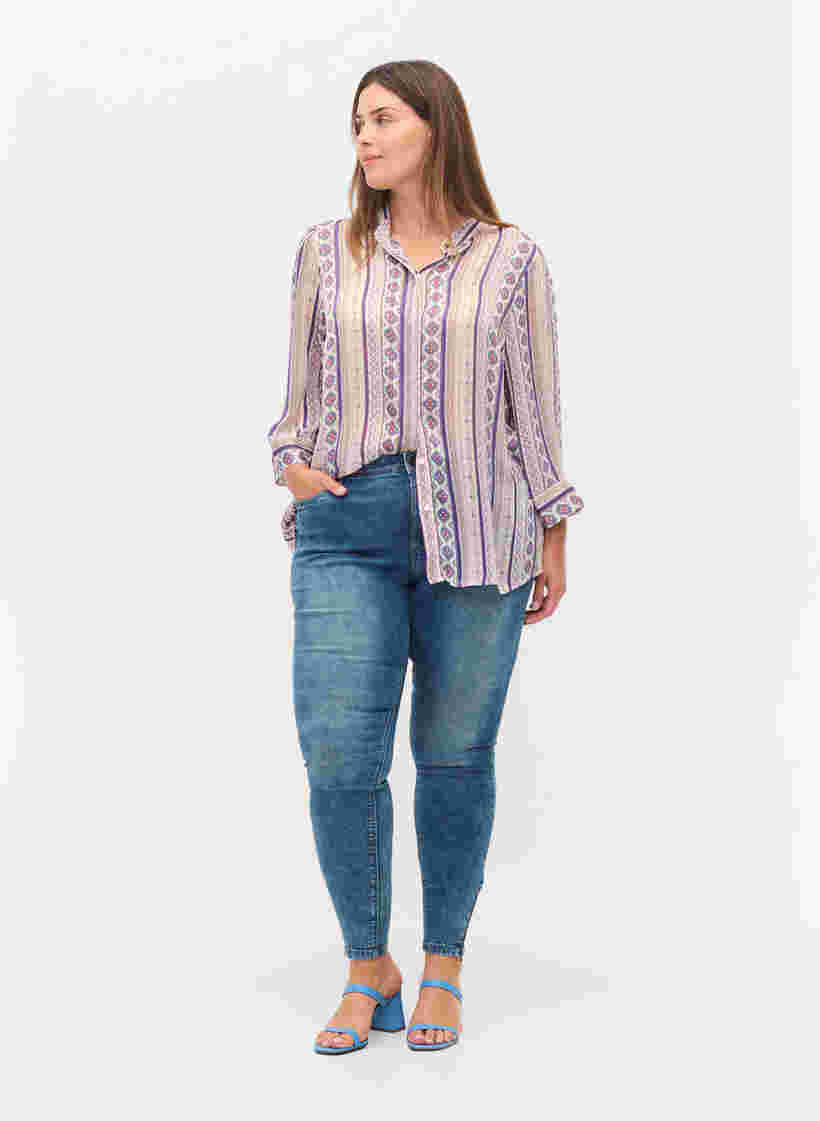 Cropped Amy Jeans mit Reißverschluss, Blue denim, Model image number 0