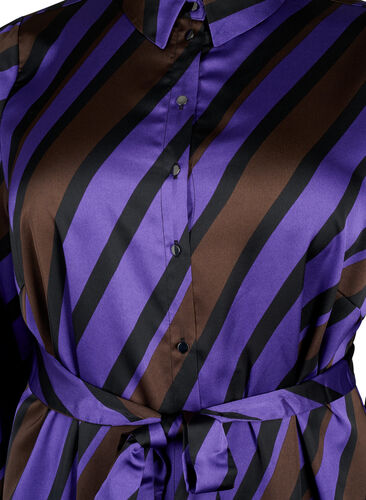 Hemdblusenkleid aus Satin mit diagonalen Streifen, Stripe AOP, Packshot image number 2