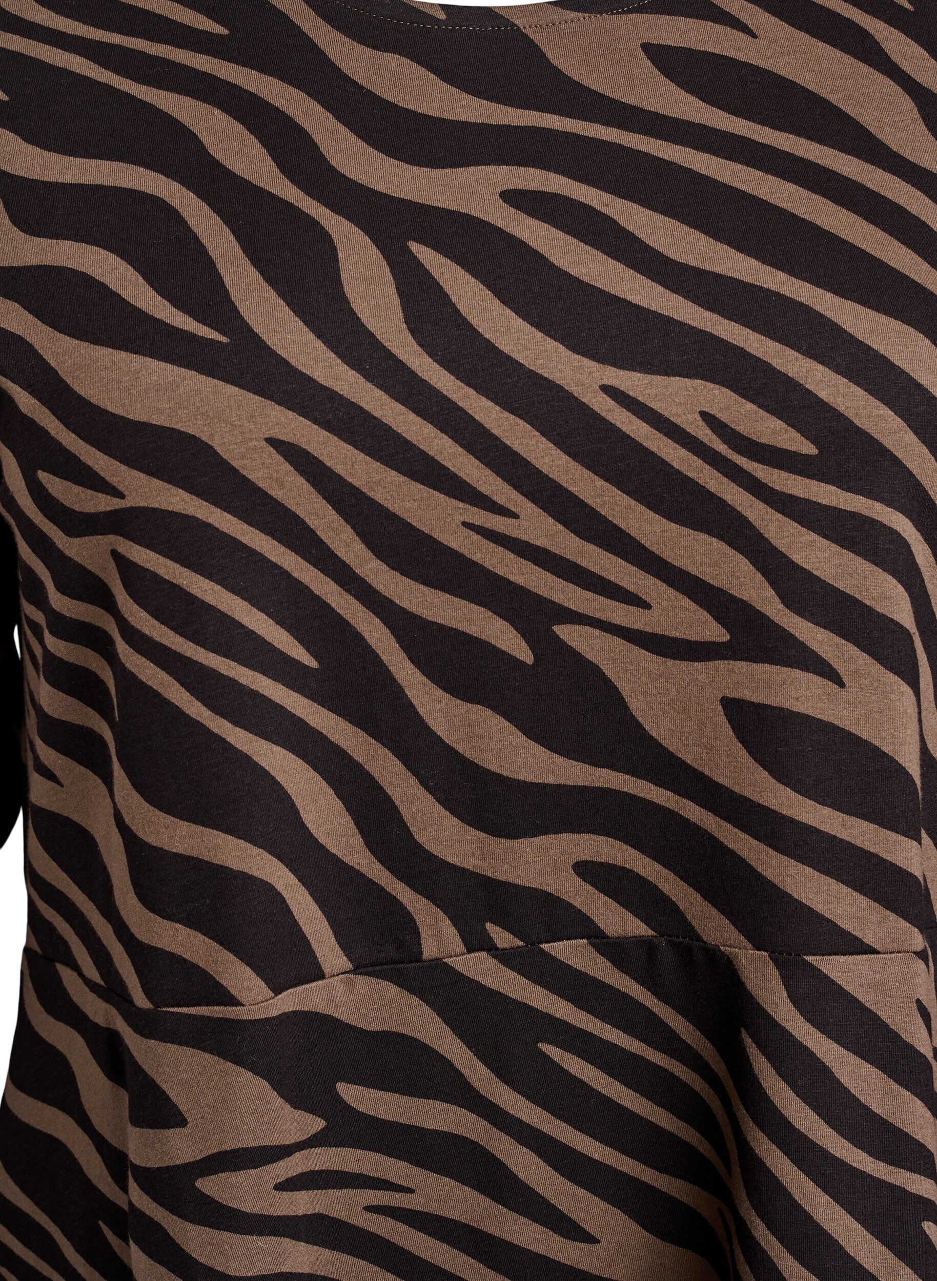 Zizzi Lang&auml;rmeliges Kleid mit Rundhalsausschnitt und Zebraprint, Walnut Zebra, Packshot image number 2