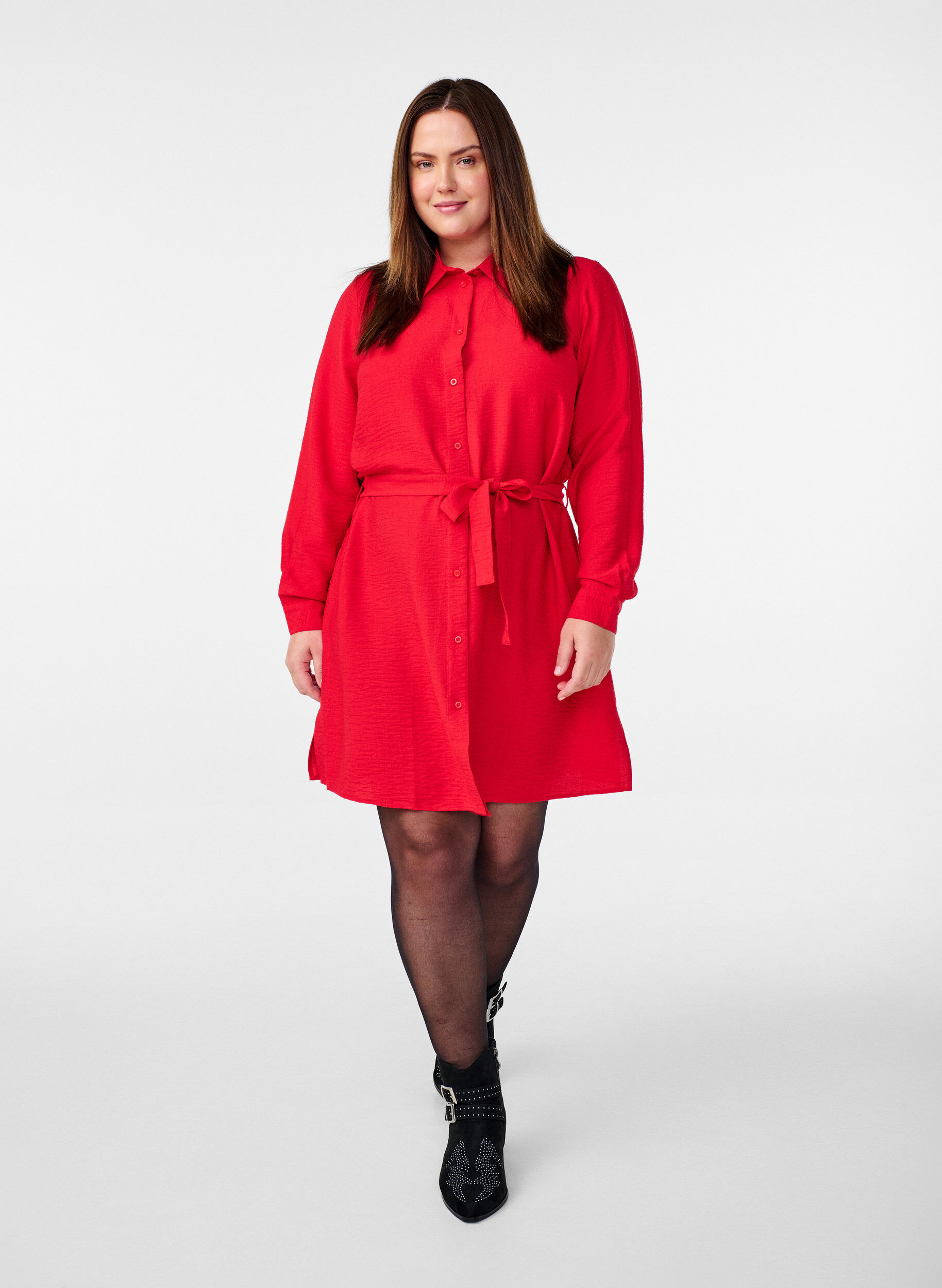 Zizzi Hemdblusenkleid mit Bindeg&uuml;rtel und langen &Auml;rmeln, Rot, Model image number 1