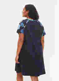 Kurzarm Nachthemd aus Baumwolle mit Printdetails, Blue Flower, Model