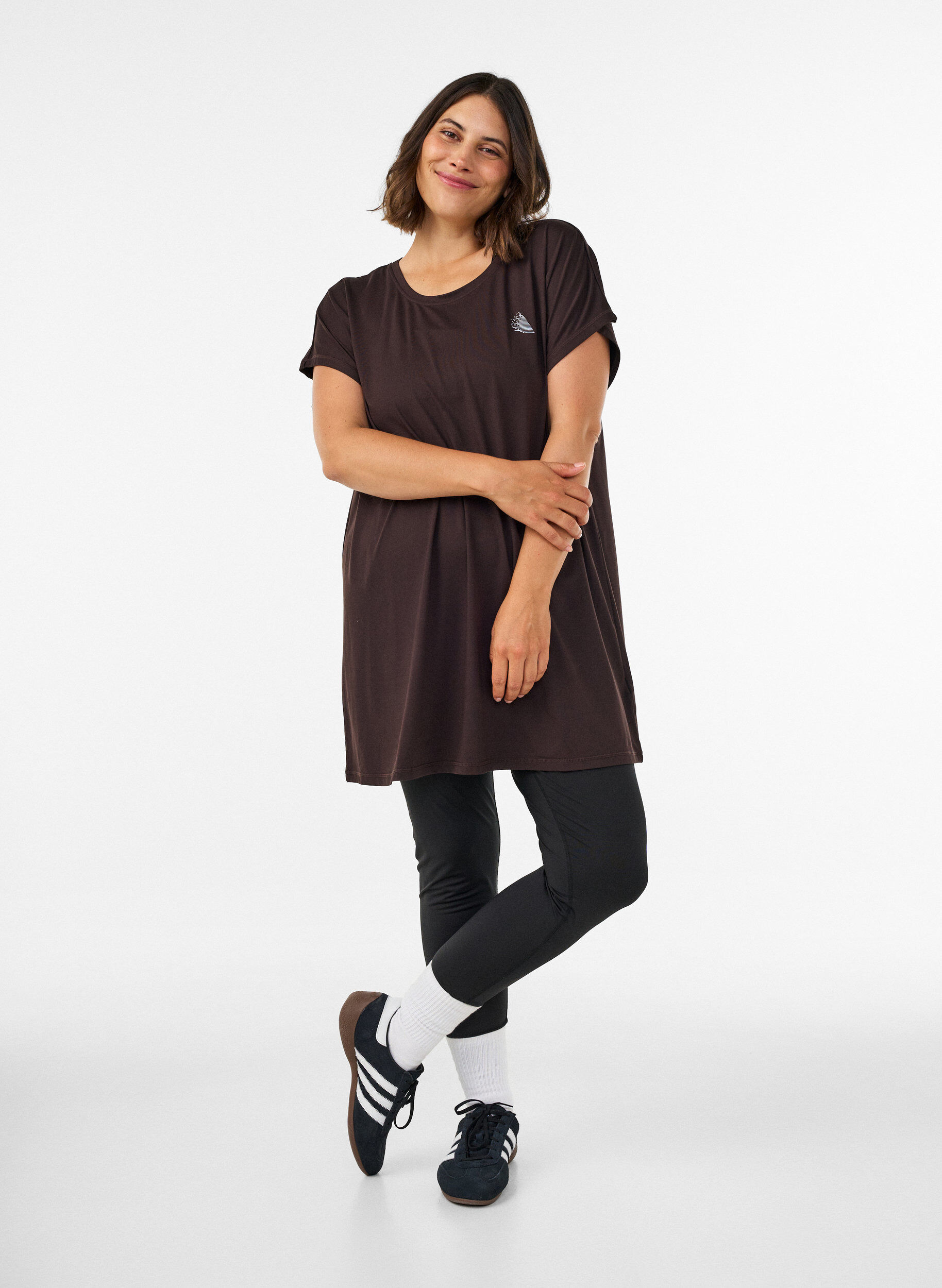 ZizziLanges Trainingsshirt, Braun, Model image number 1