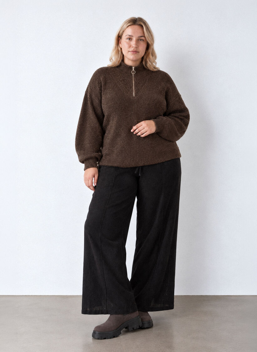 L&auml;ssige Eleganz in Erdt&ouml;nen, , Model