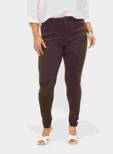 Super Slim Amy Jeans mit hoher Taille, Molé, Model image number 2
