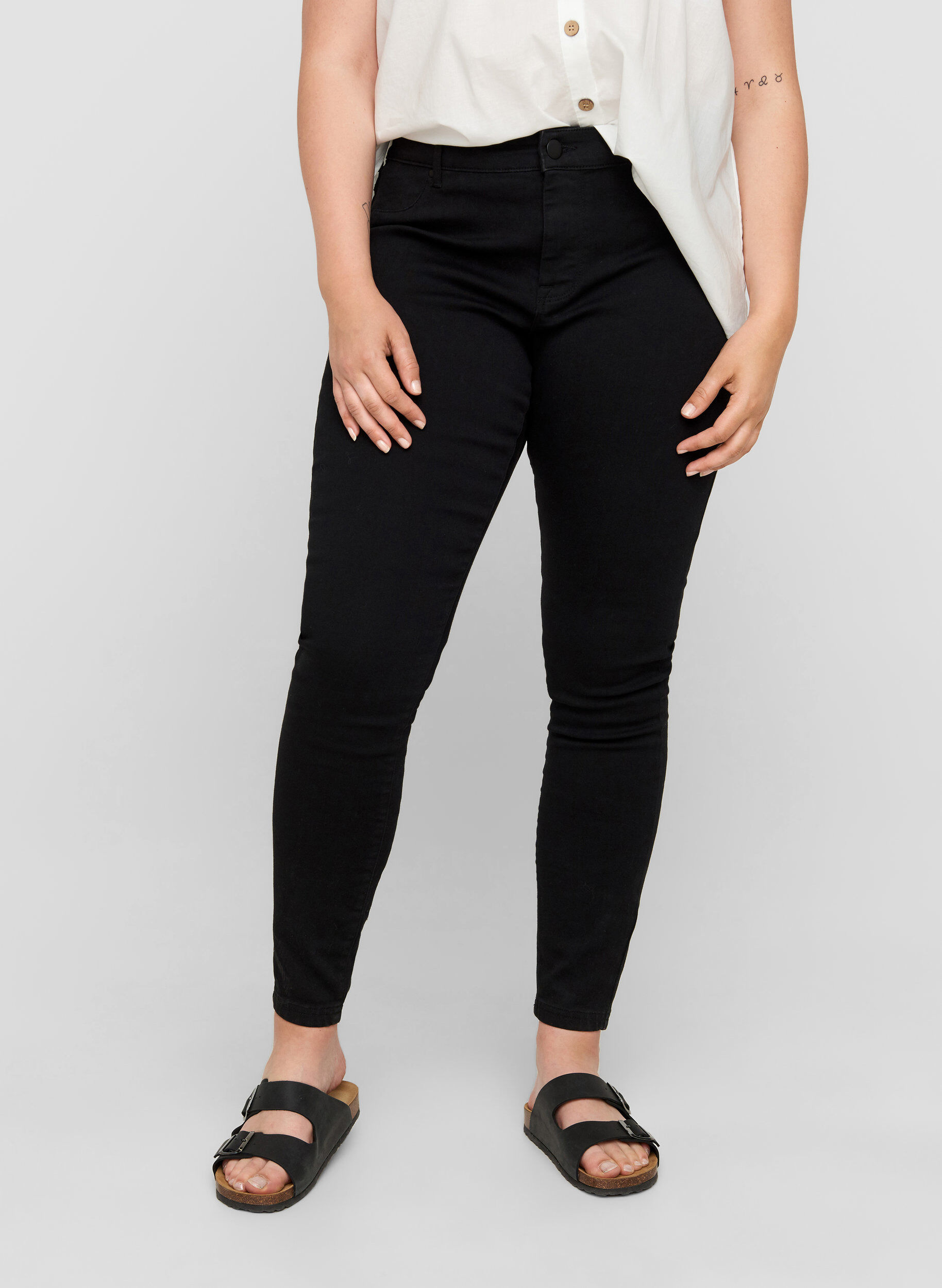 Zizzi Jeggings aus Baumwollmischung, Black, Model image number 2