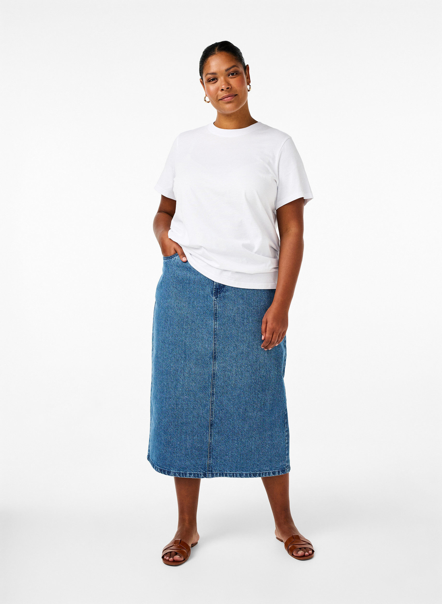 Zizzi Basic-T-Shirt aus Baumwolle mit Rundhalsausschnitt, Wei&szlig;, Model image number 1