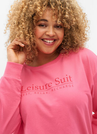 Sweatshirt aus Baumwolle mit aufgedrucktem Text, Hot P. w. Lesuire S., Model image number 2