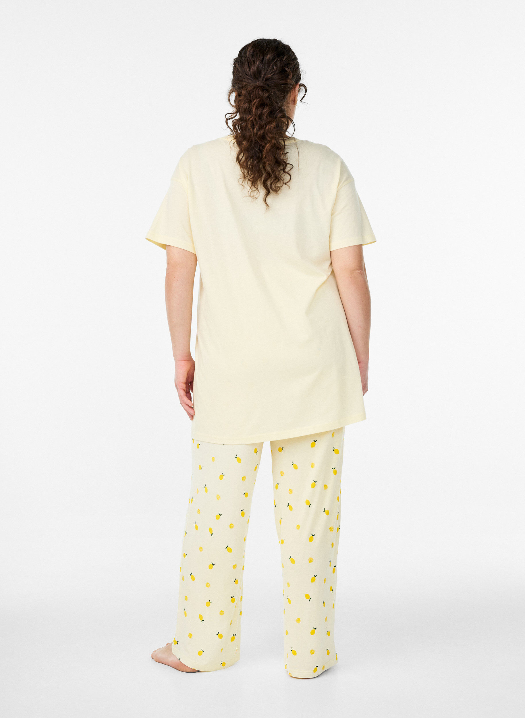 Zizzi Pyjamahose aus weichem Jersey mit hoher Taille und Frucht-Print, Gelb, Model image number 1