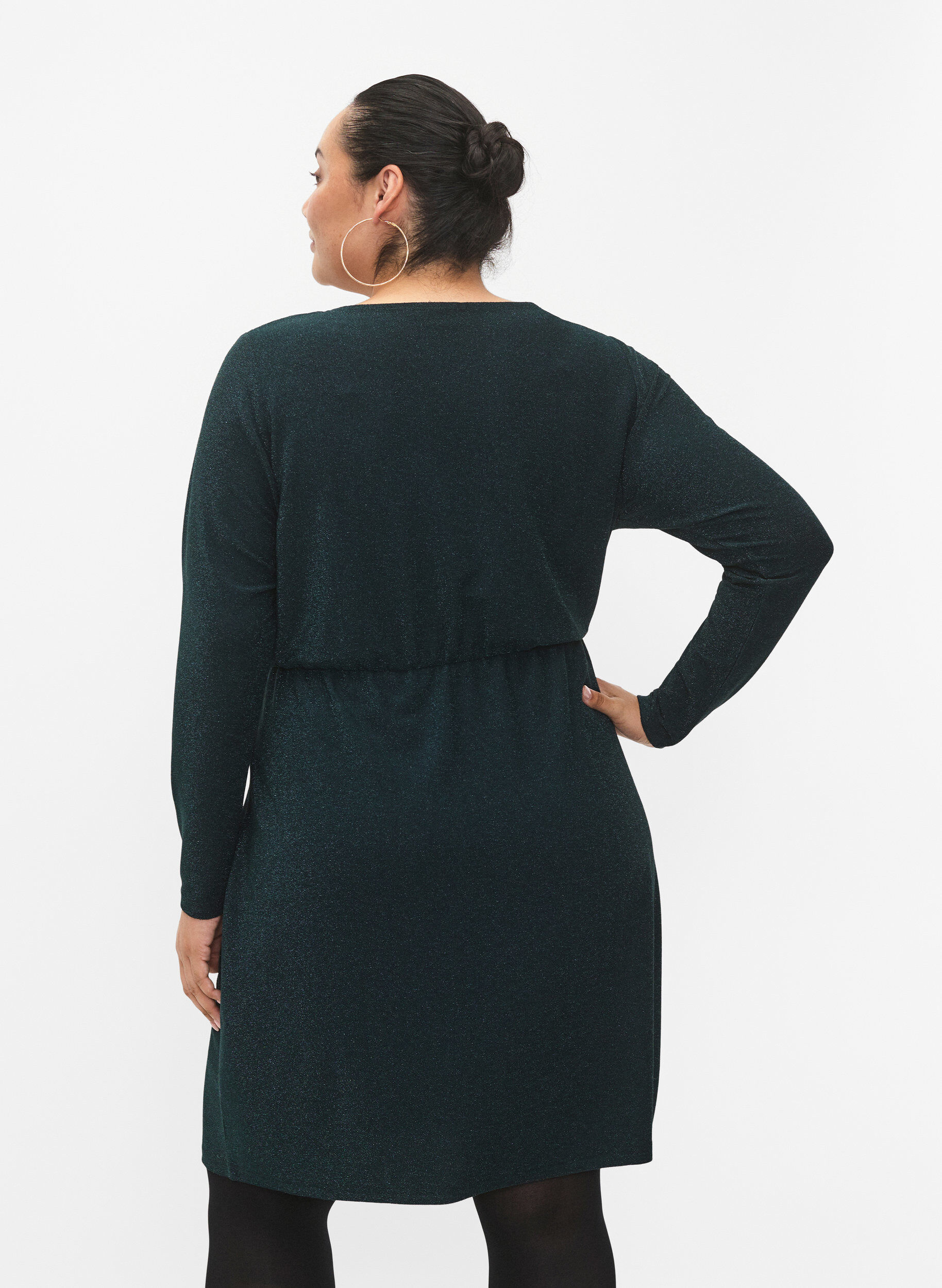 Zizzi Glitzerkleid mit Wickeloptik und langen &Auml;rmeln, Black Scarab, Model image number 1