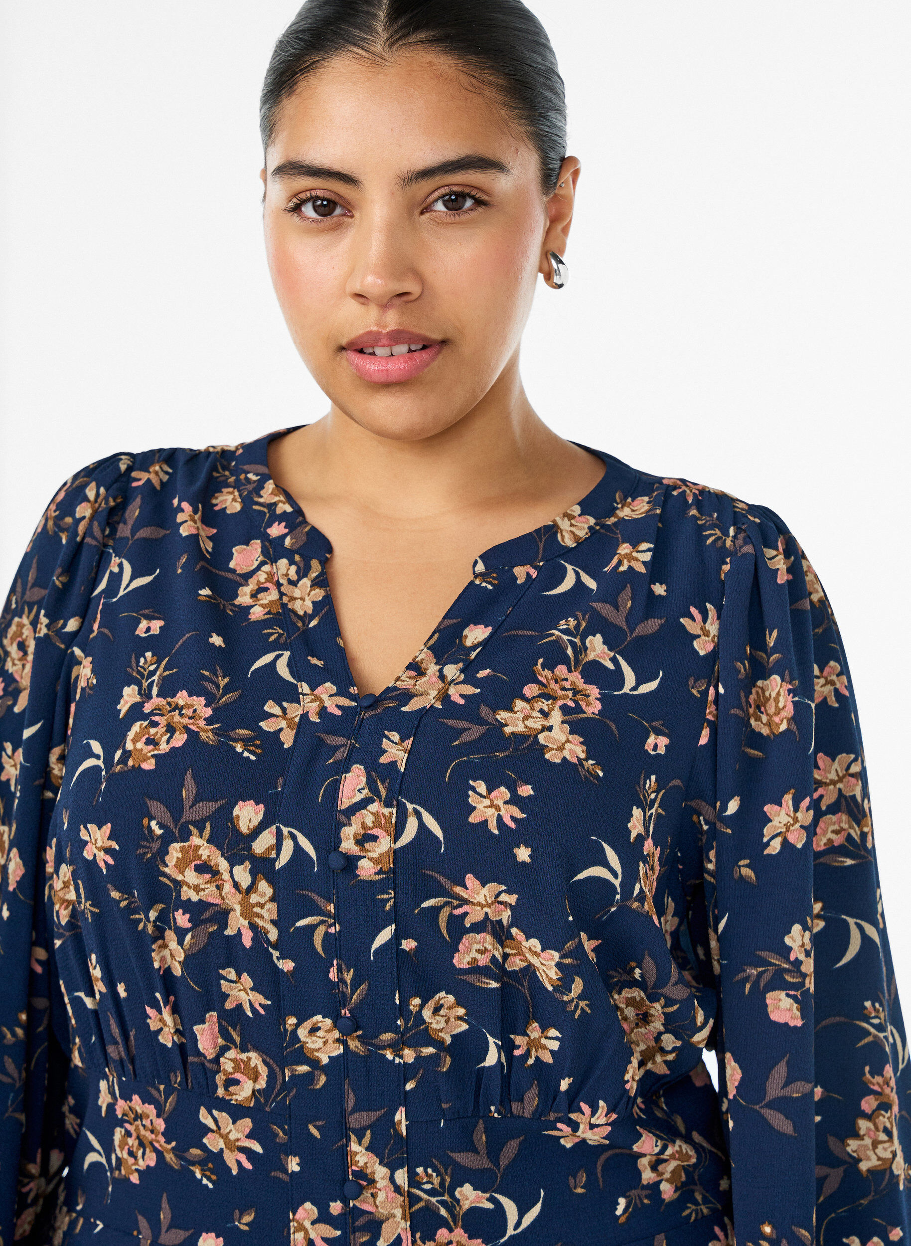 ZizziMidikleid mit Smock und Zierkn&ouml;pfen, Blau, Model image number 2