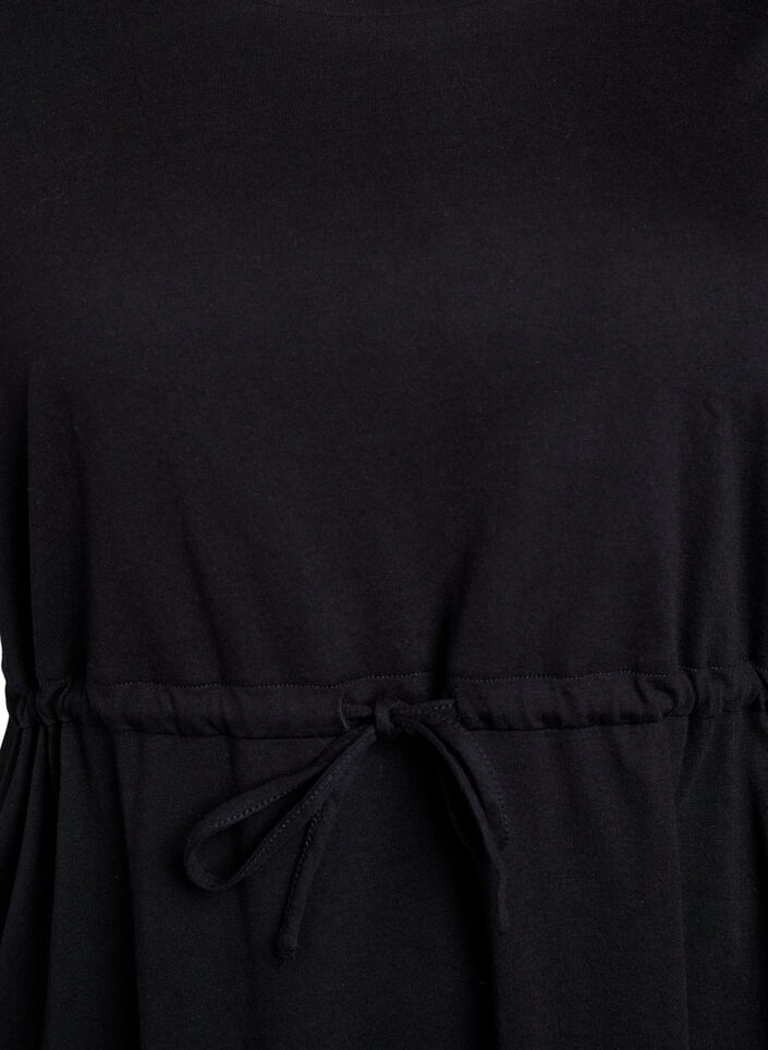 FLASH – Kurzes T-Shirt-Kleid mit Bindegürtel, Schwarz, Packshot image number 2