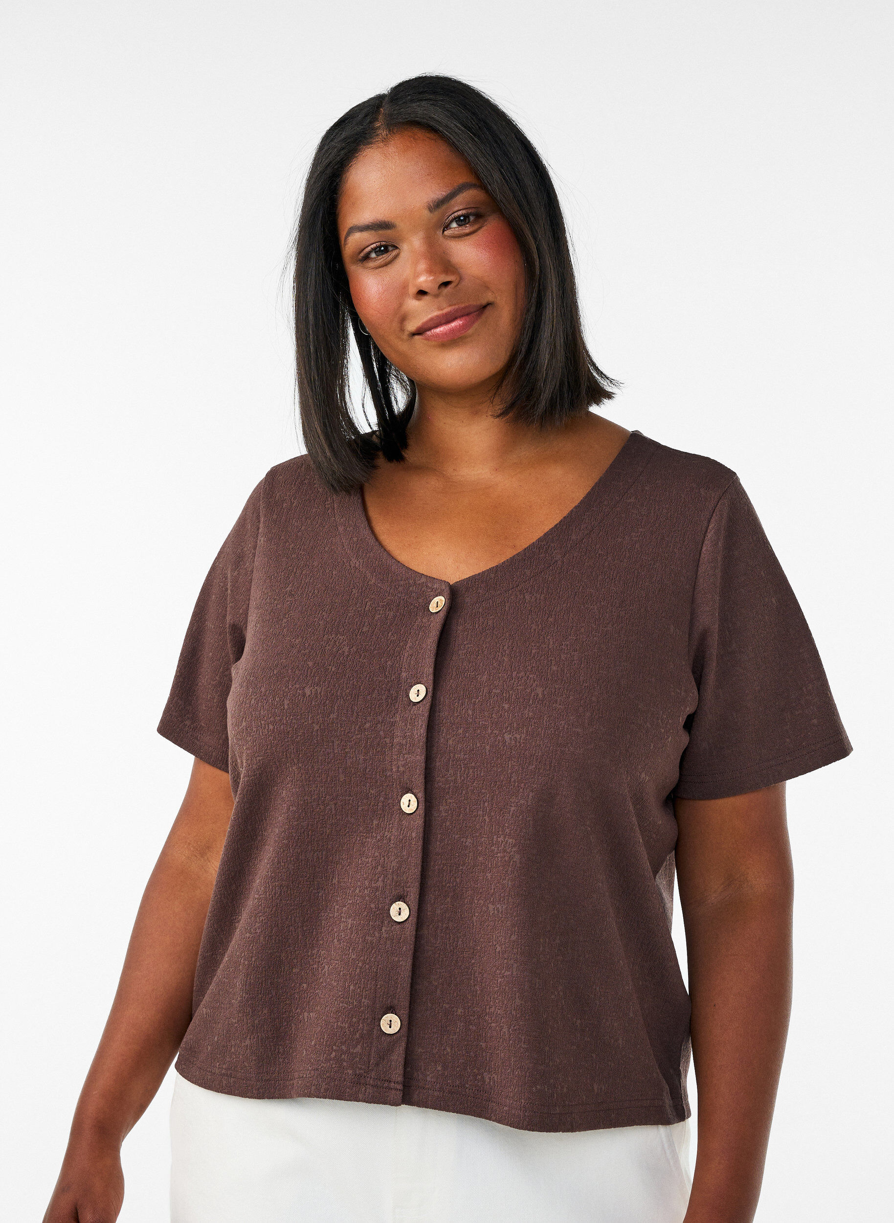Strukturierte Bluse aus Baumwolle mit Knopfleiste, Braun, Model