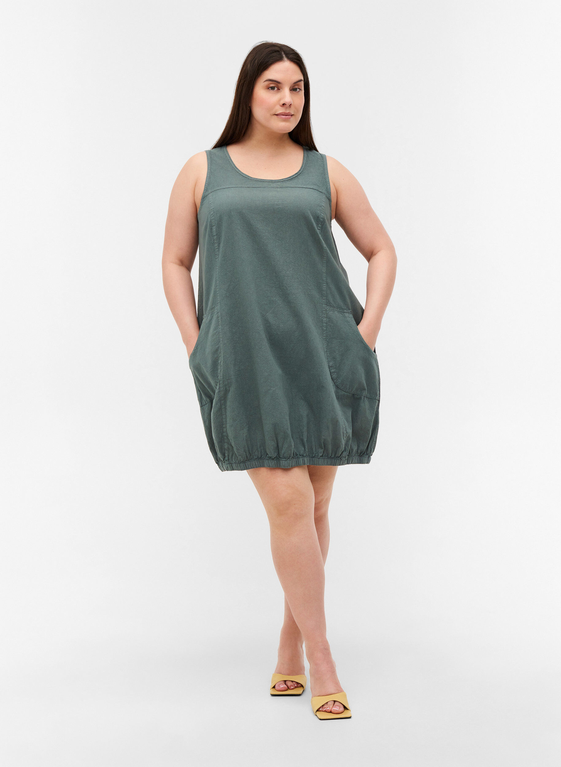 Zizzi &Auml;rmelloses Kleid aus Baumwolle, Balsam Green, Model image number 2