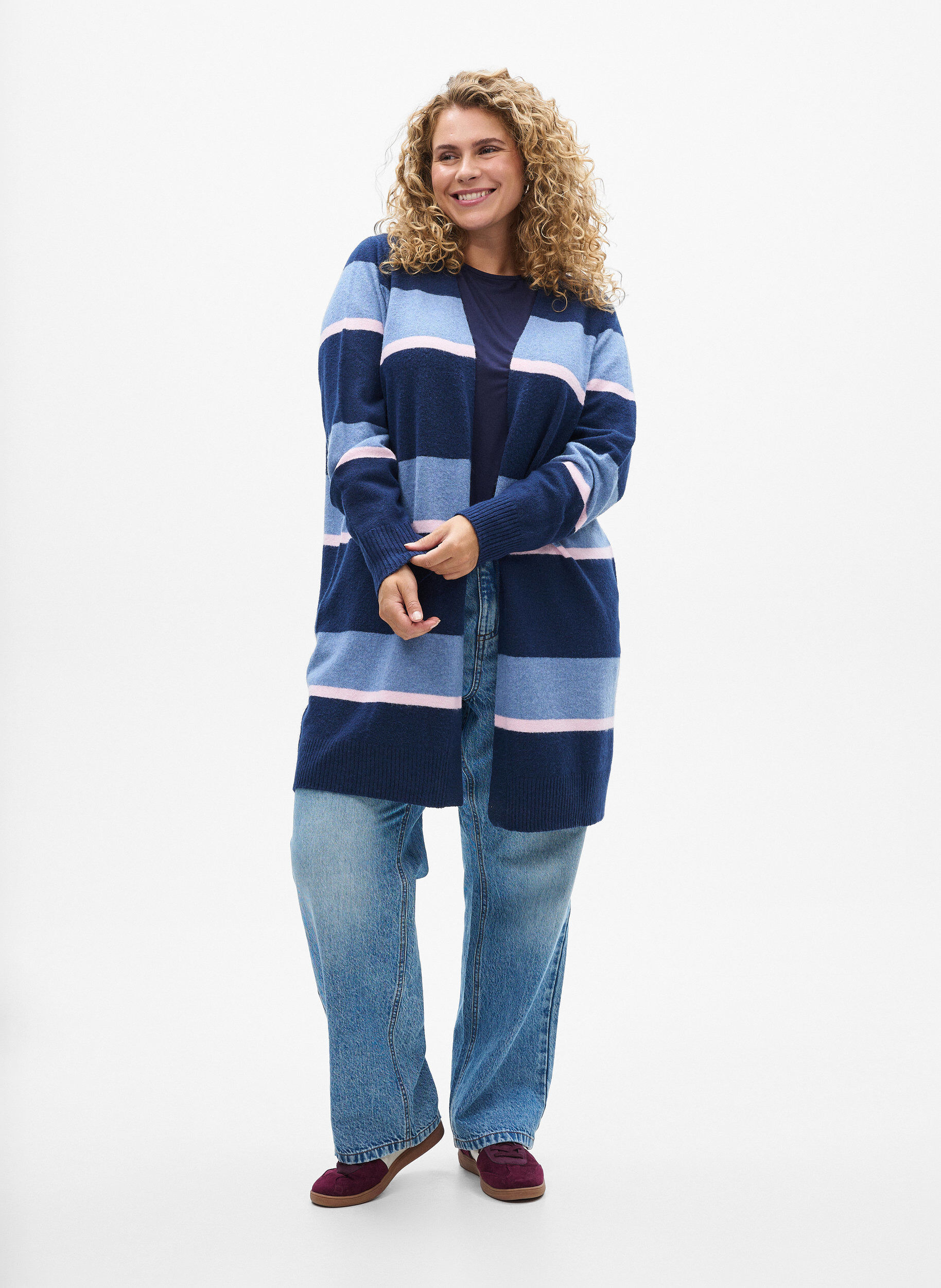 Zizzi Lange Strickjacke mit breiten Streifen, Blau, Model image number 1