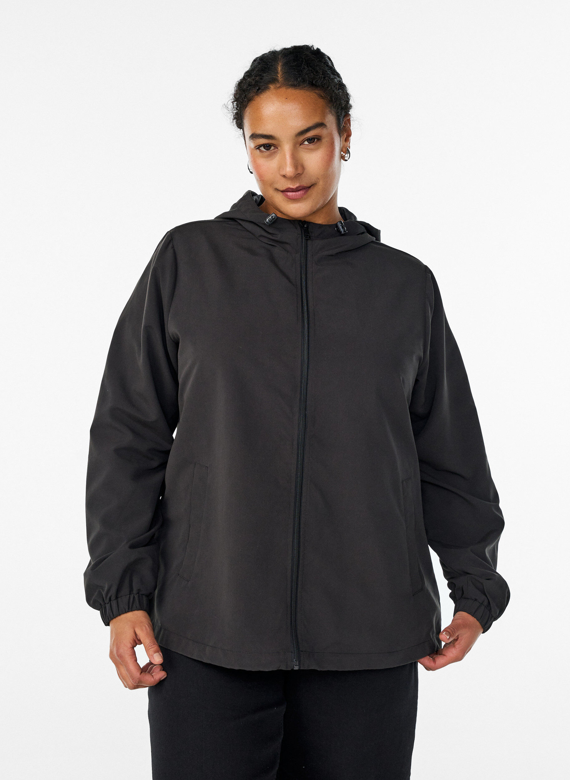 Leichte Jacke mit Kapuze und Rei&szlig;verschluss, Schwarz, Model