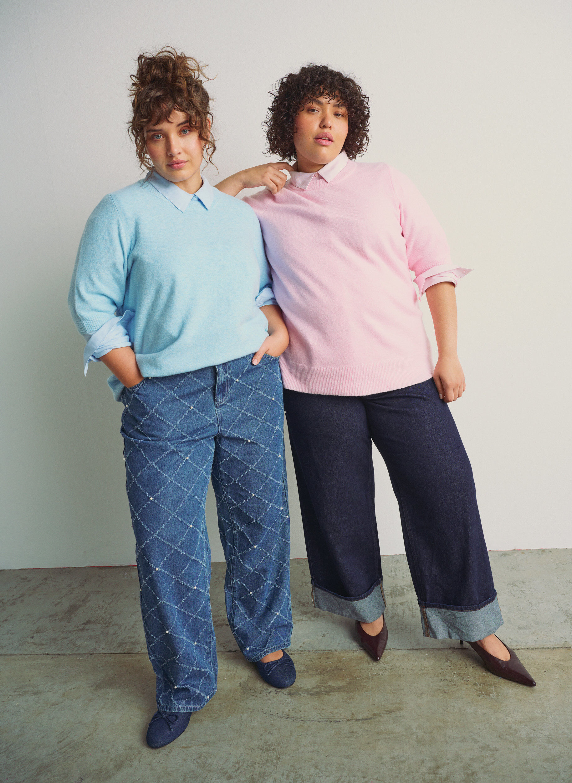 Zizzi Bluse aus Strick mit kurzen &Auml;rmeln, Blau, Image image number 0