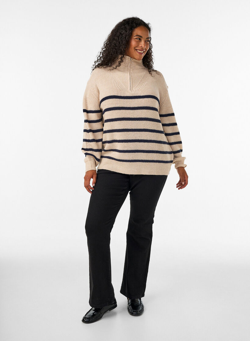 Strickpullover mit hohem Kragen und Rei&szlig;verschluss, Vanille, Model image number 1