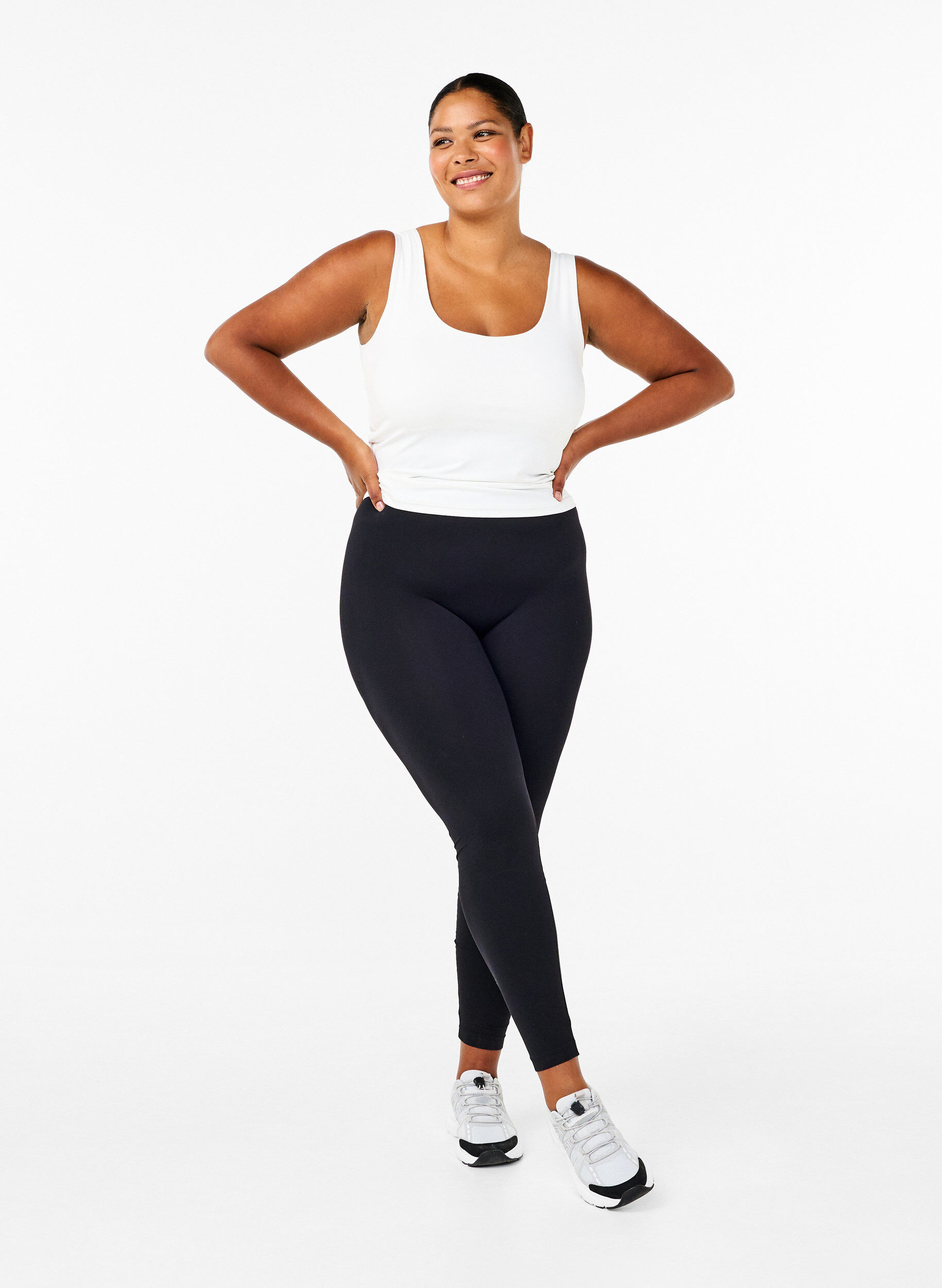 Zizzi Nahtlose Basic-Leggings, Schwarz, Model image number 1