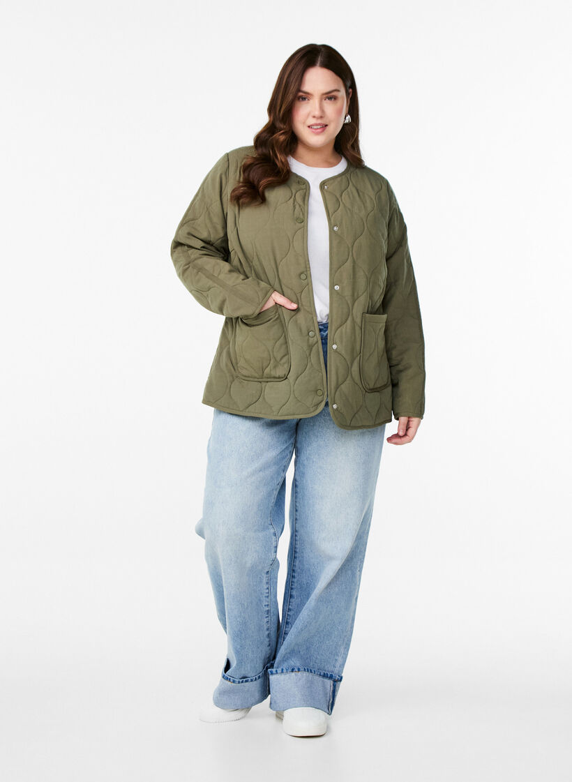 Steppjacke mit Knöpfen und Taschen, Grün, Model image number 1