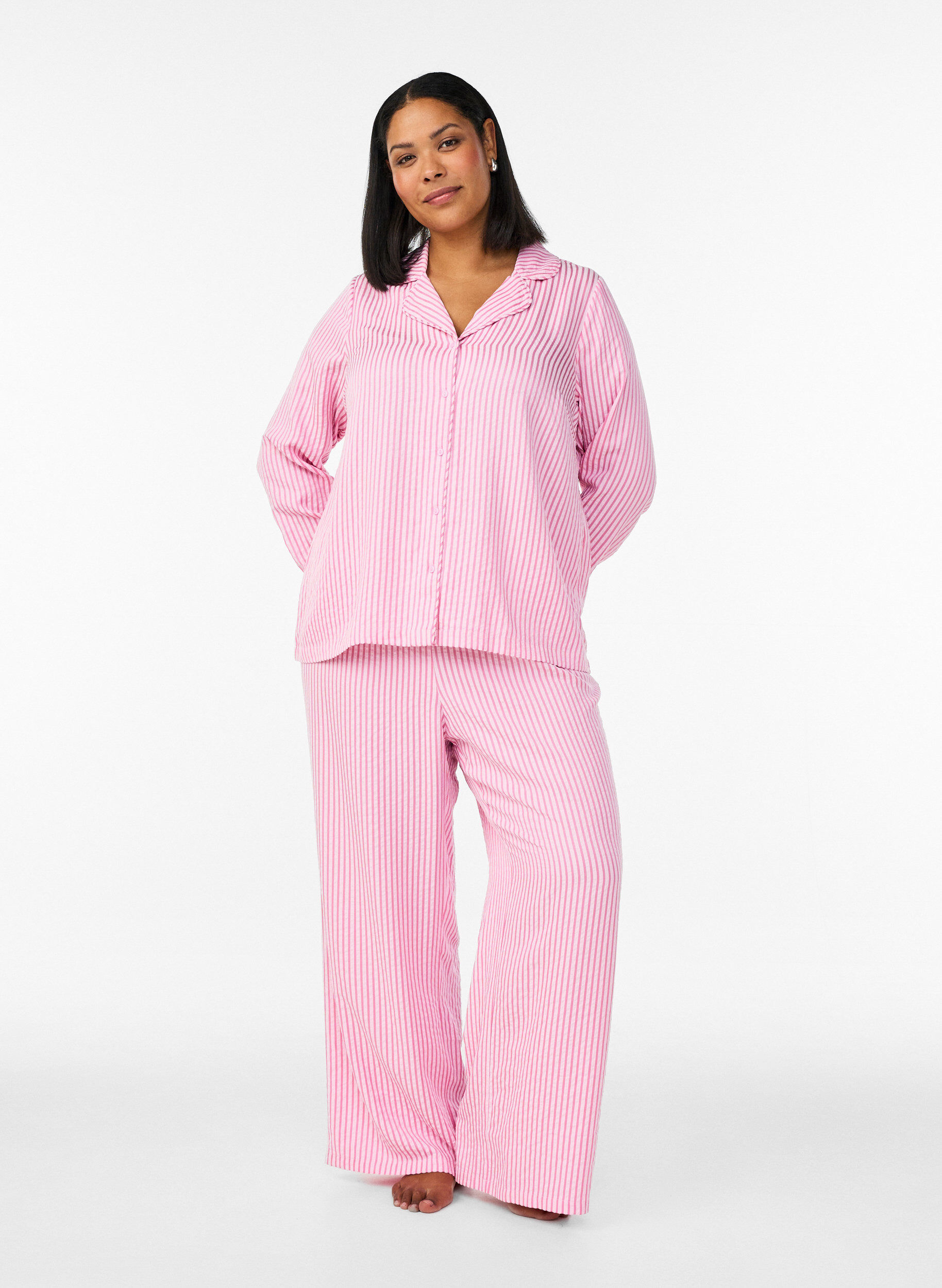 Zizzi Lockere Pyjamahose aus Seersucker mit hoher Taille, Pink, Model image number 0