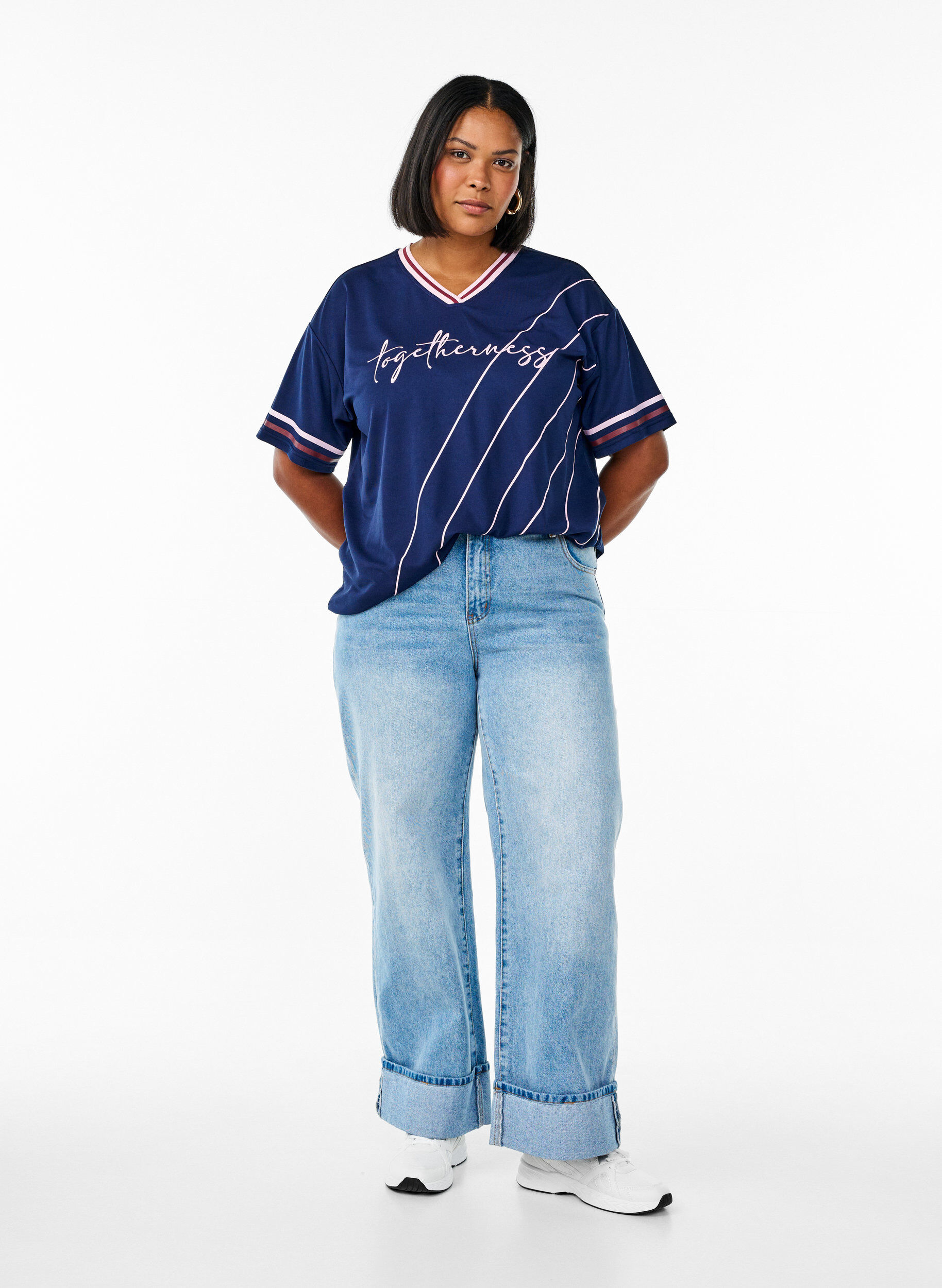 Zizzi Sportliches T-Shirt mit Karomuster und Textaufdruck, Blau, Model image number 1