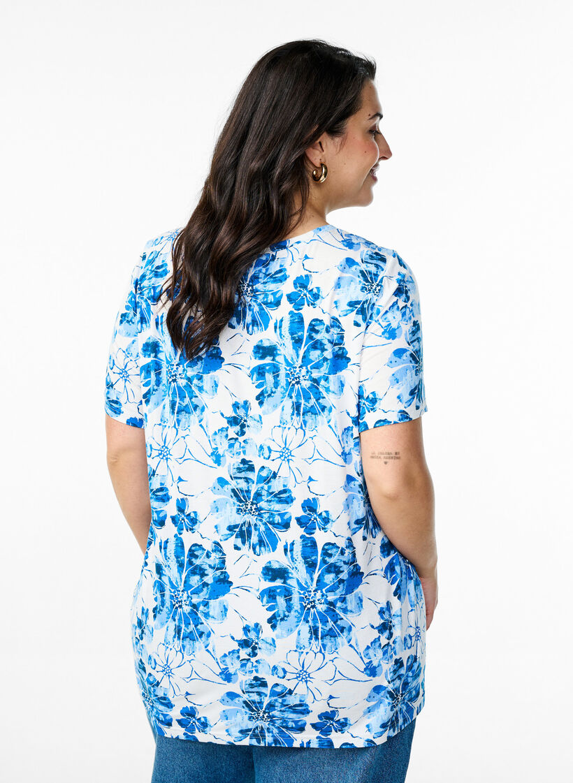 T-Shirt mit floralem Print, Blau, Model image number 2