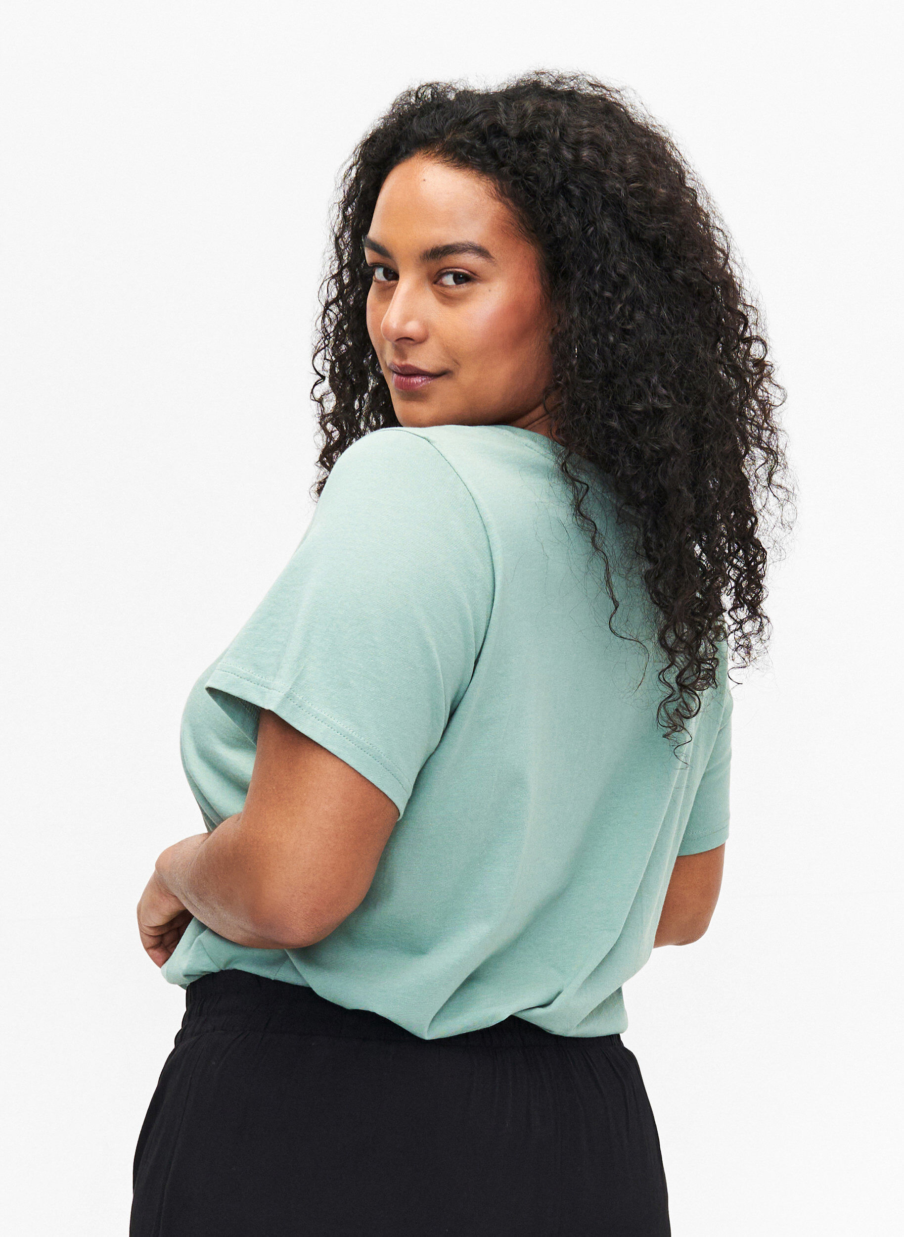 Zizzi Baumwoll-T-Shirt mit Motiv, Ch. Green w. Face, Model image number 1