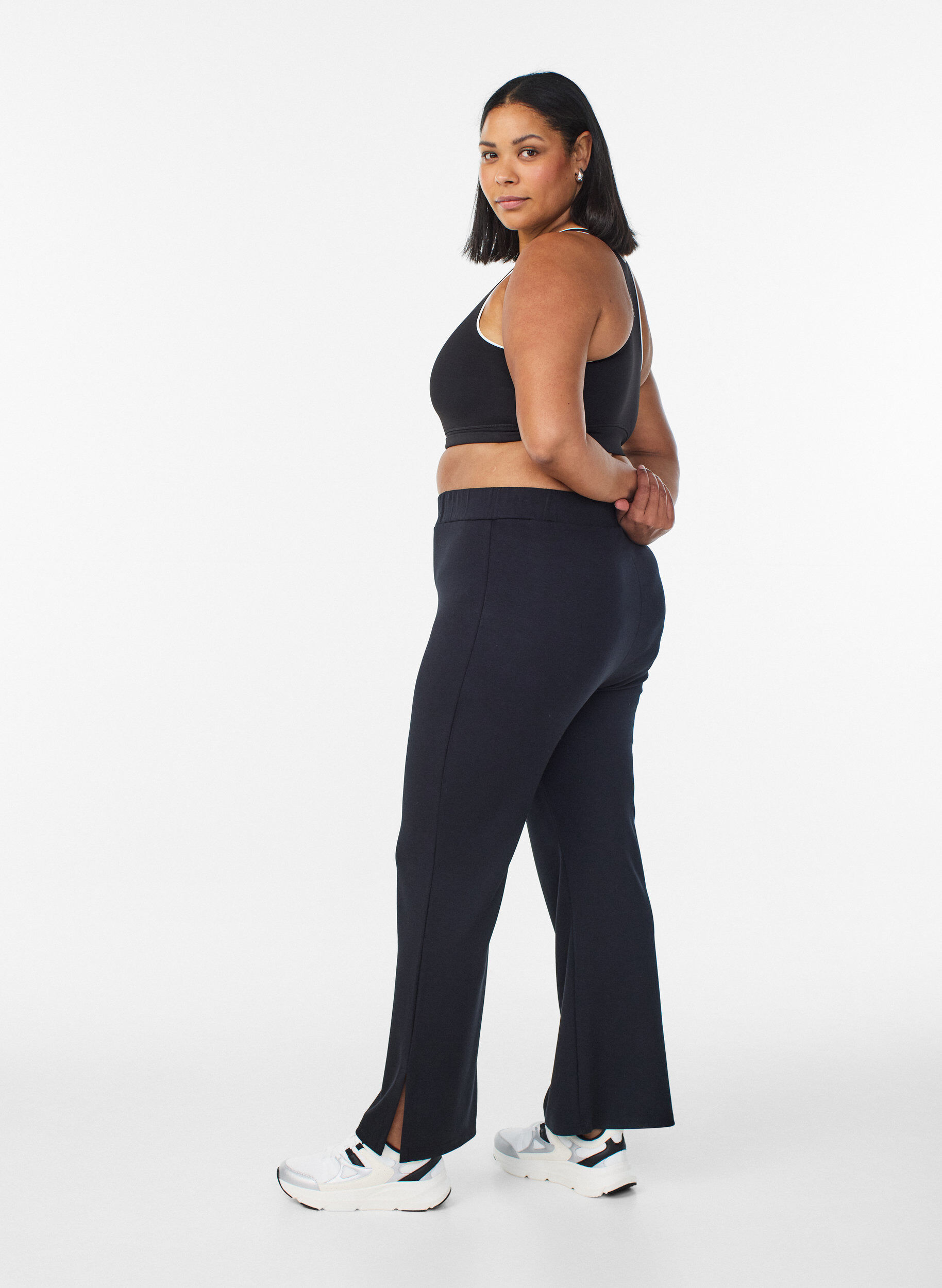 Zizzi Flare-Jerseyhose mit Schlitzen und hoher Taille, Schwarz, Model image number 2