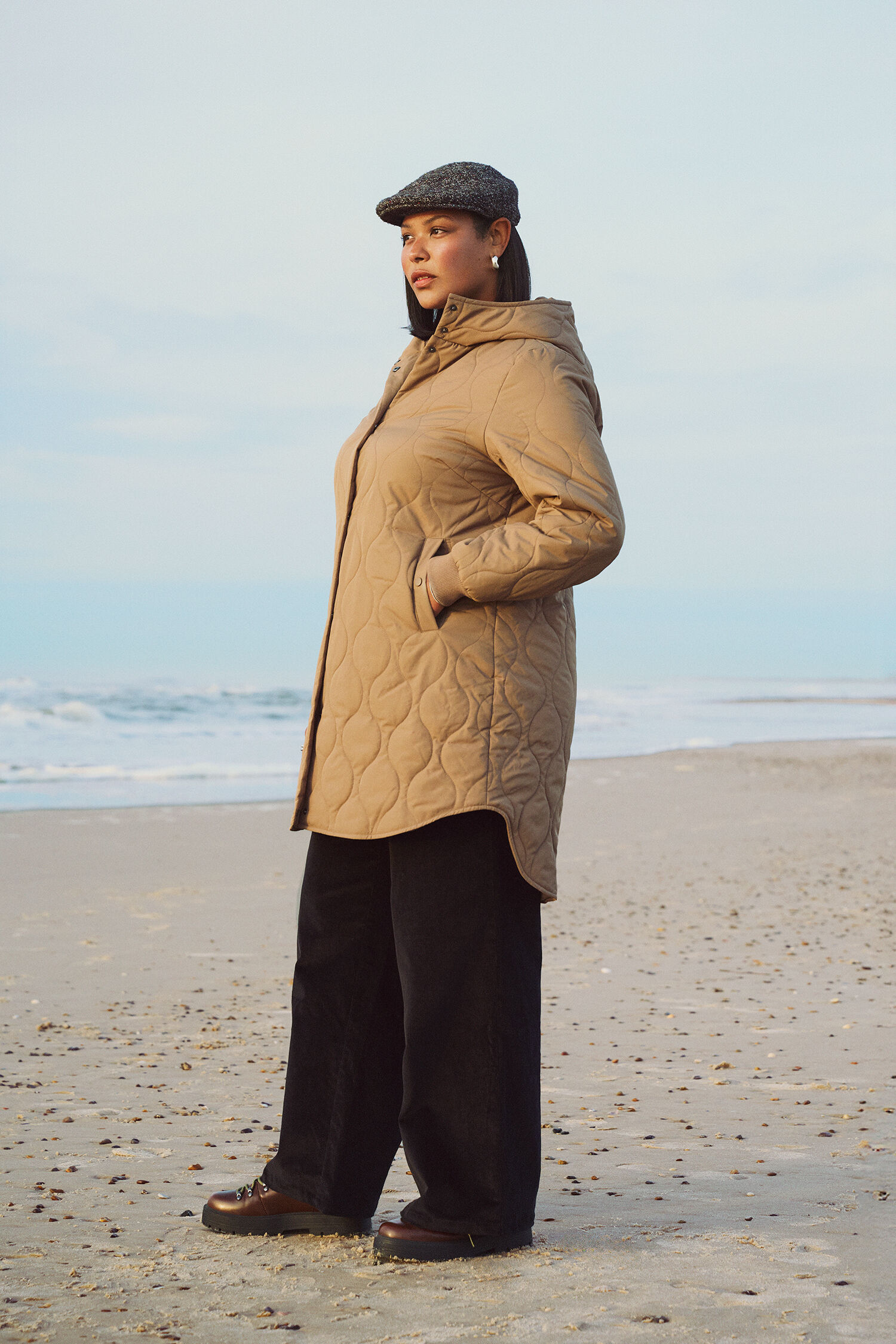 Zizzi Gesteppte Jacke mit Details, , Model