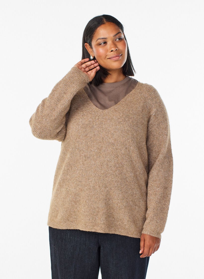 Strickbluse mit V-Ausschnitt und Raglan&auml;rmeln, Braun, Model image number 0