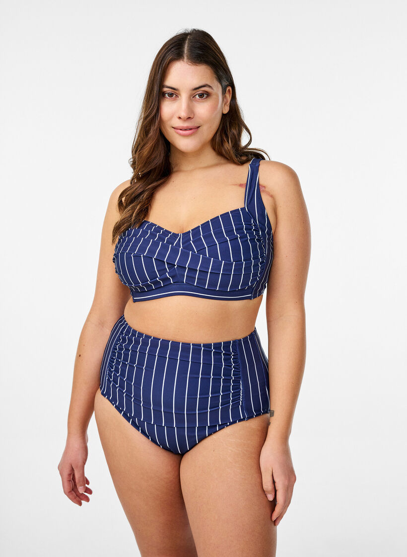 Wattierter Bikini-Oberteil mit Print, Blau, Model image number 1