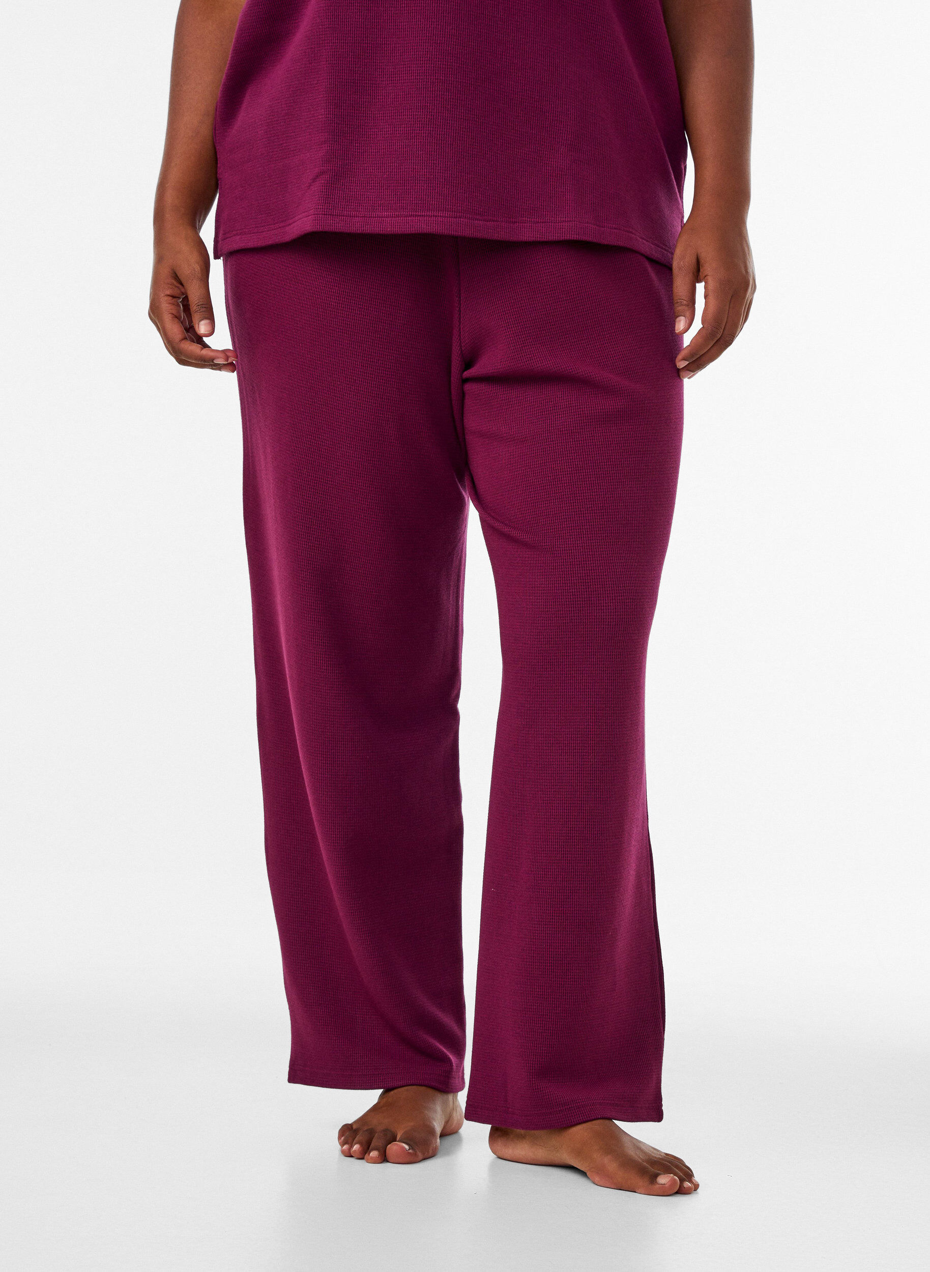 ZizziLockere Hose mit Struktur und hoher Taille, Rot, Model image number 2