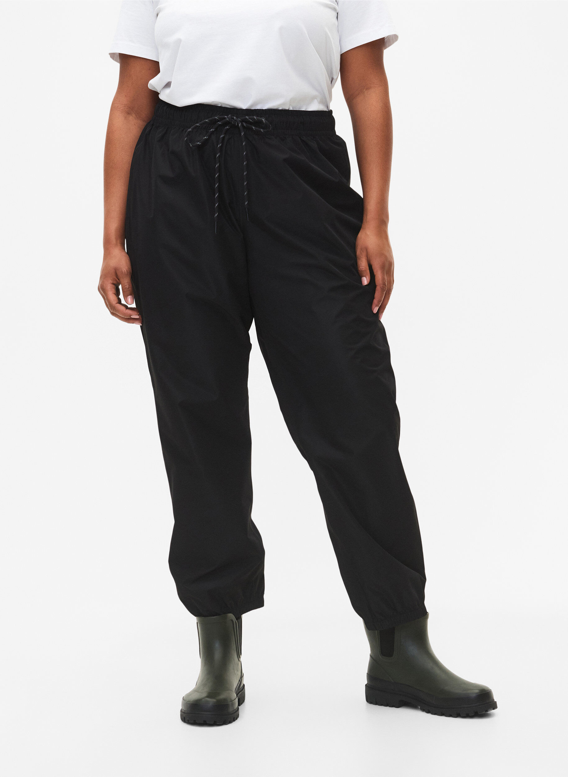 ZizziRegenhose mit Gummizug und Kordelzug, Schwarz, Model image number 2