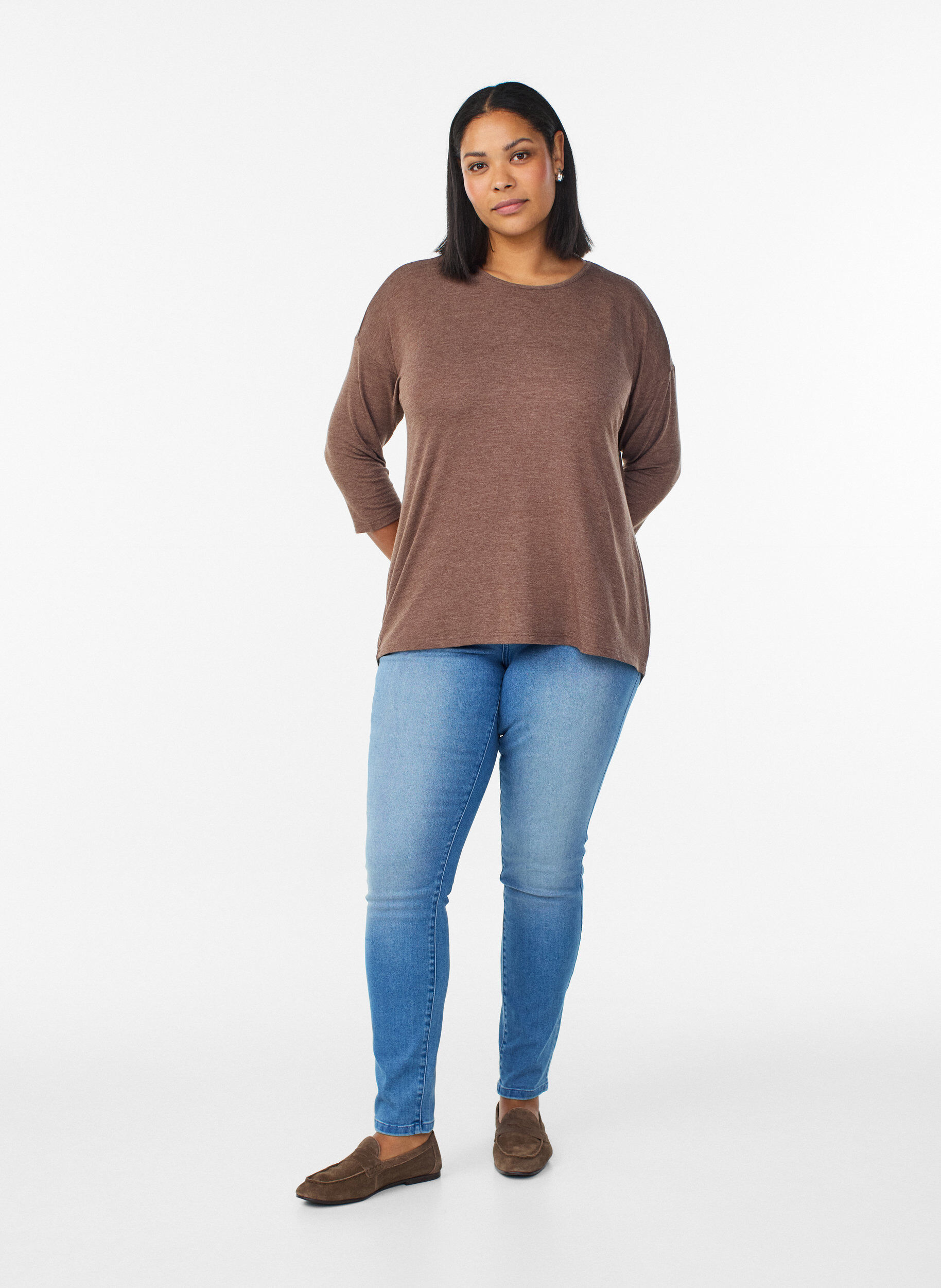 Zizzi Bluse aus Jersey mit 3/4-&Auml;rmeln, Braun, Model image number 1